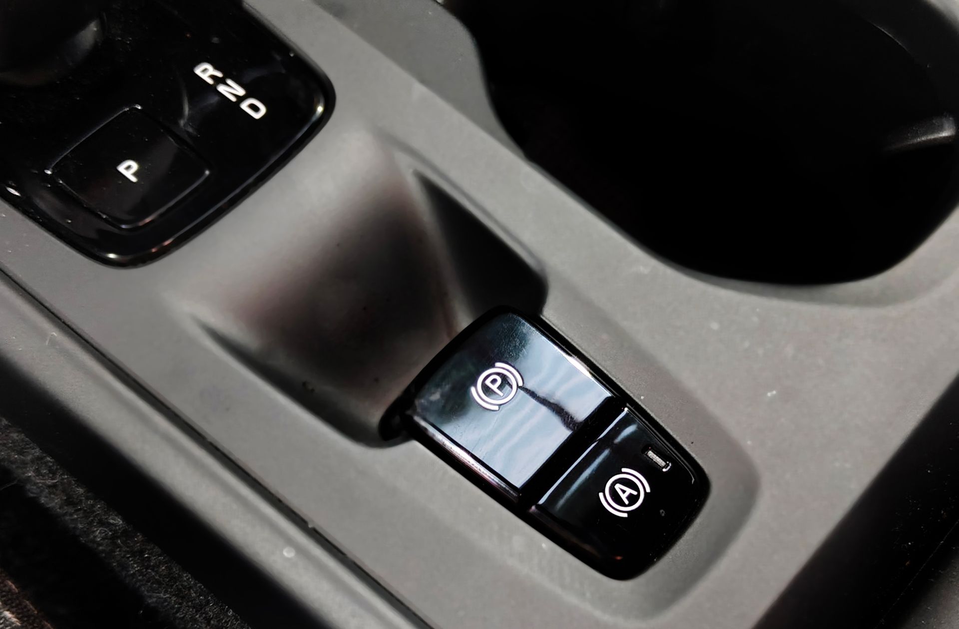 Volvo XC40 B3 Gasolina Mild hybrid Core - foto 30