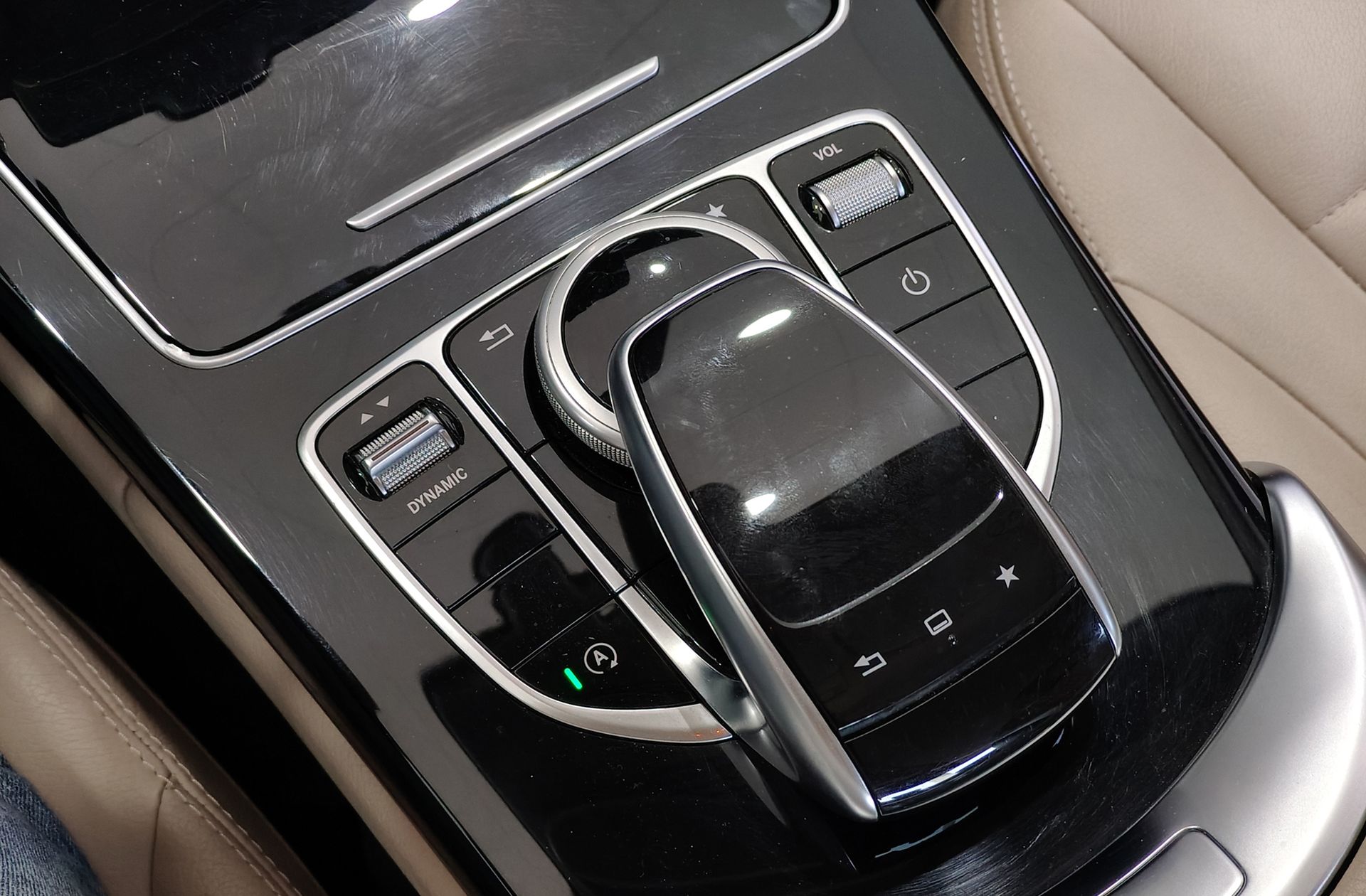 Mercedes-Benz Clase C 220 d Pack AMG - foto 30