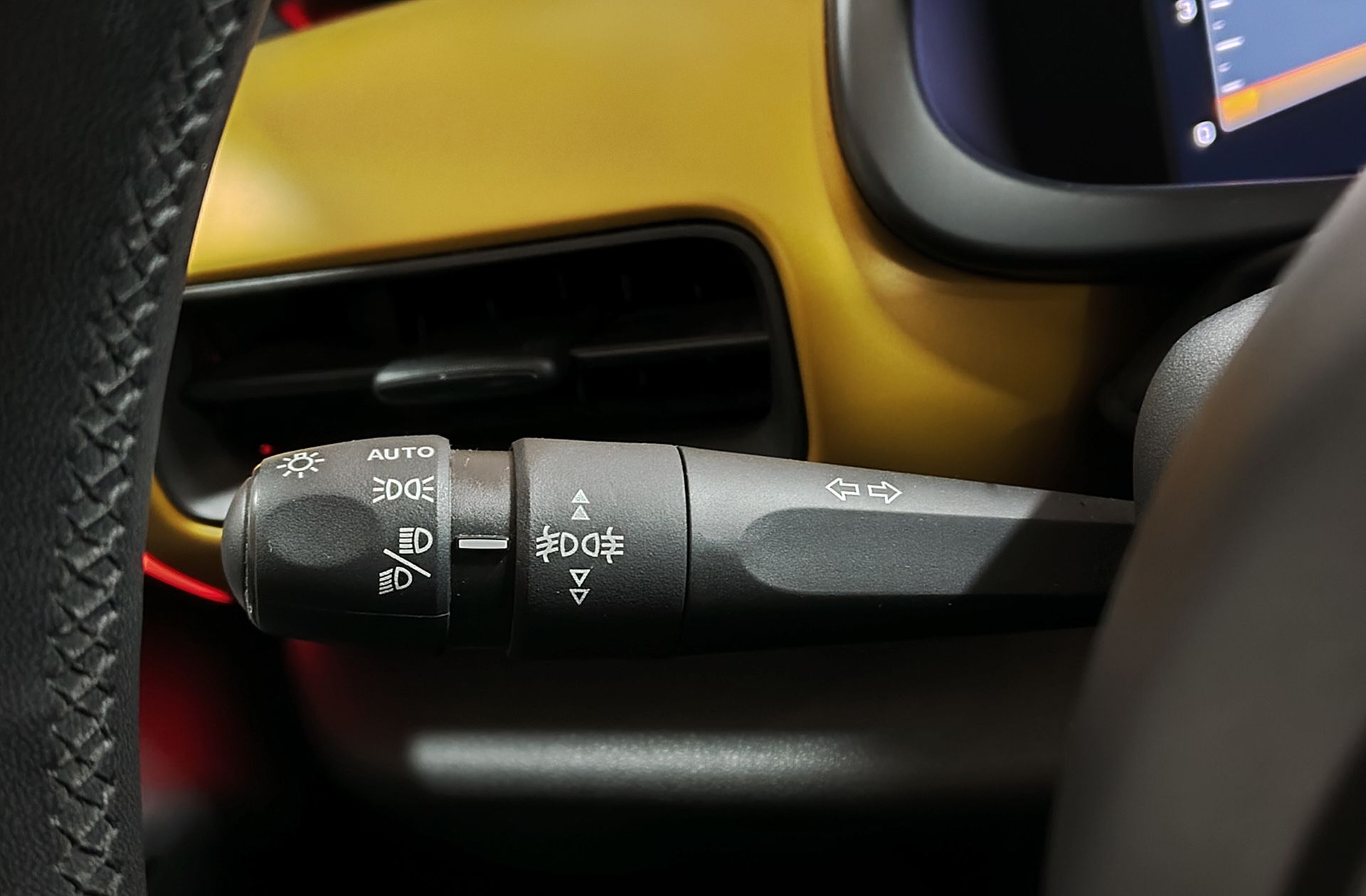 Jeep Avenger 1.2 G Summit - foto 29