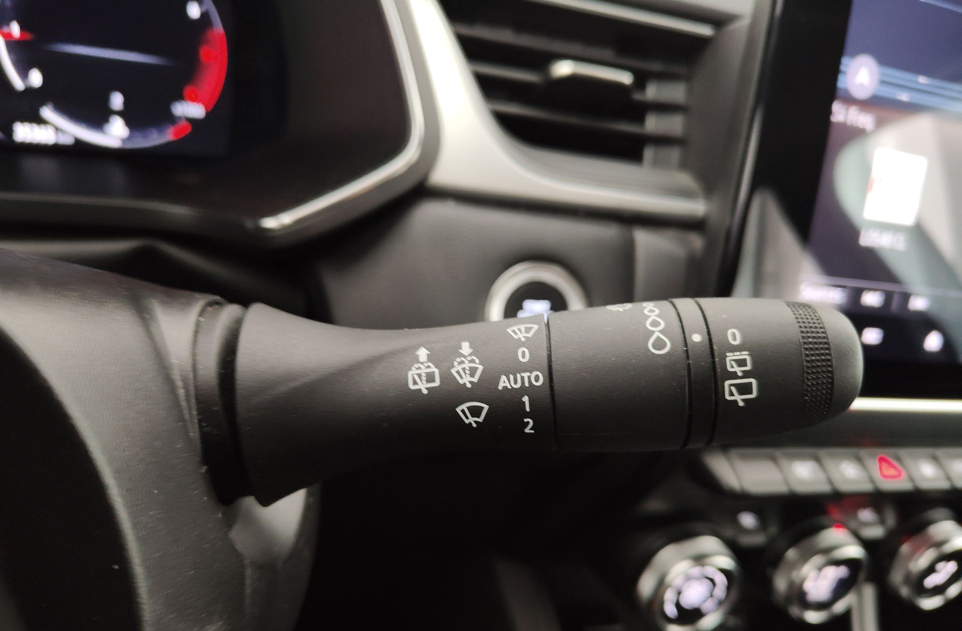 Renault Captur Techno TCe - foto 24