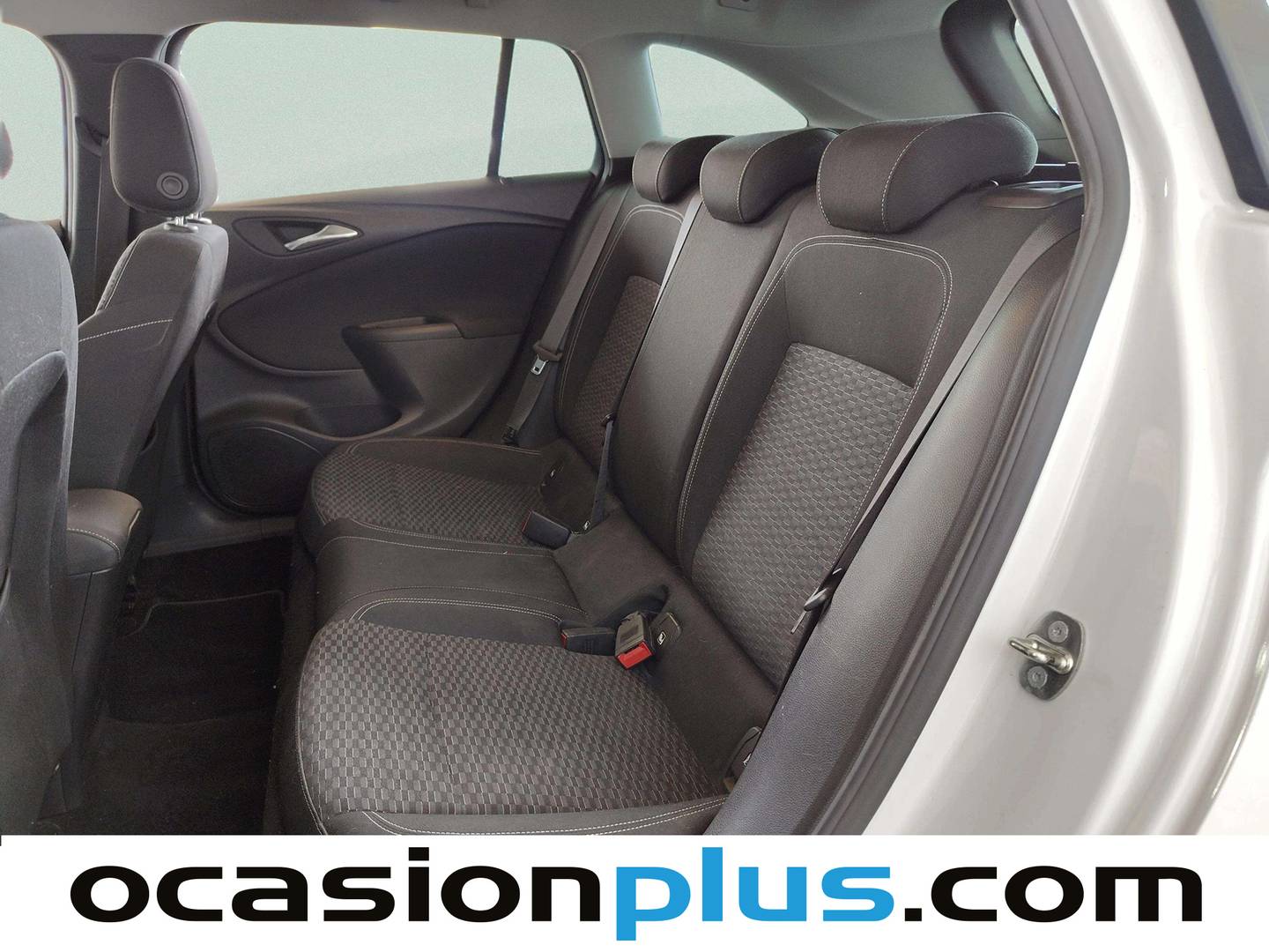 Foto asientos traseros Opel Astra Opel Astra Sports Tourer 1.6 CDTI S&S Dynamic (136 CV)