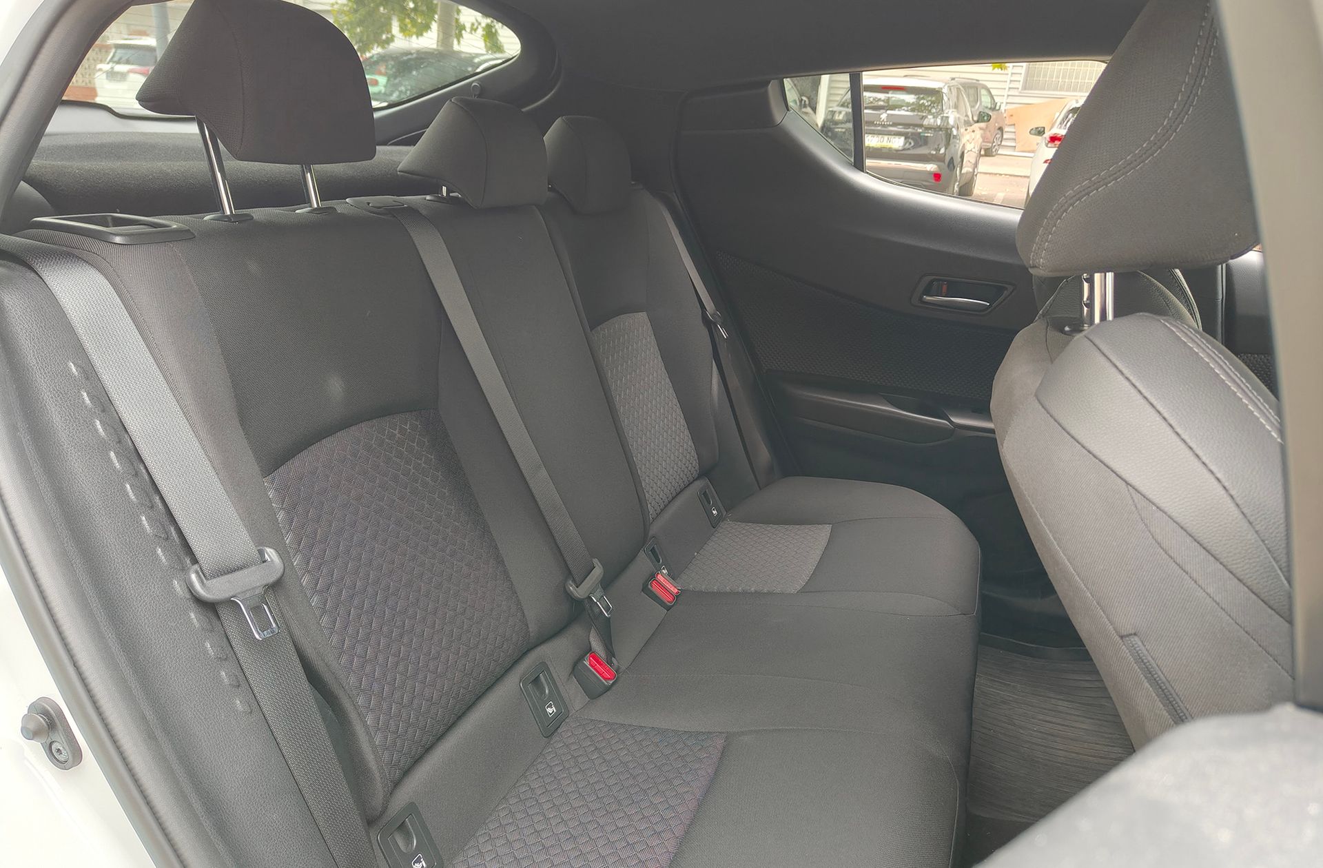 Toyota C-HR 1.8 125H Advance - foto 15