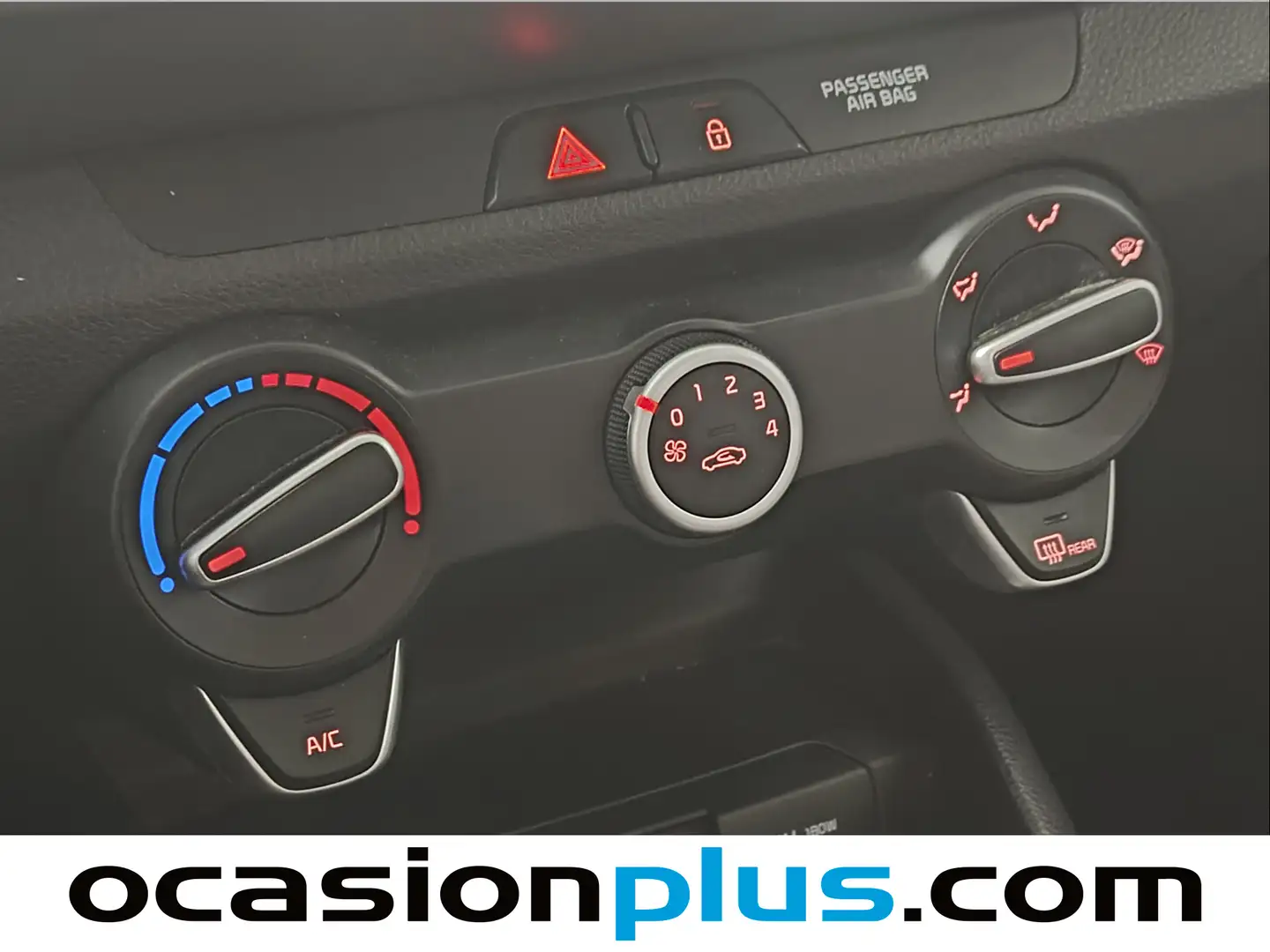 Foto KIA Stonic Kia Stonic 1.0 T-GDi MHEV Concept  (100 CV)