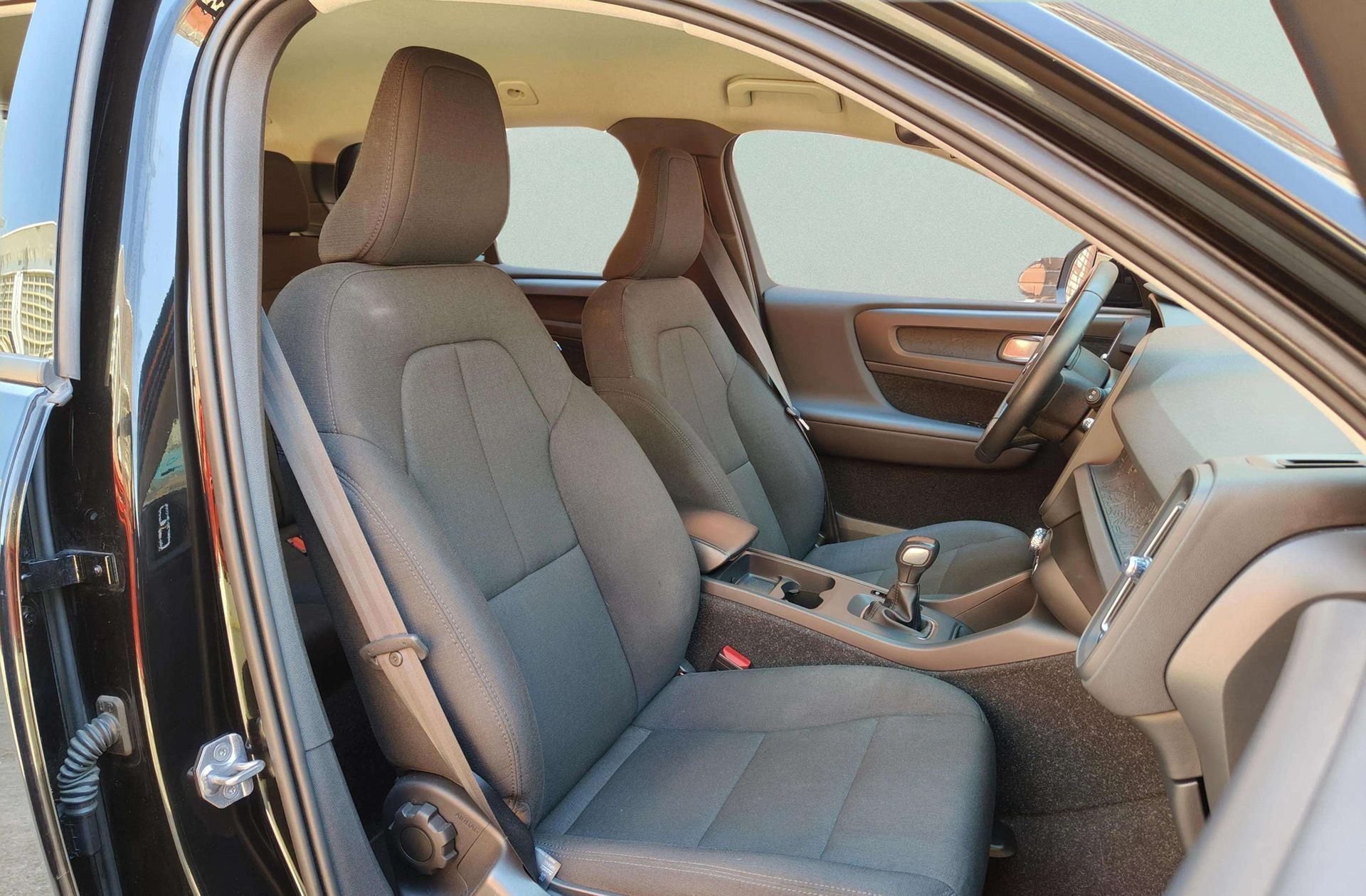 Volvo XC40 T3 Momentum Core - foto 17