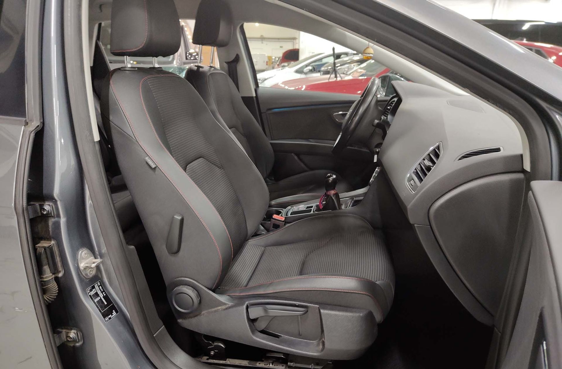 SEAT León ST 2.0 TDI FR - foto 18
