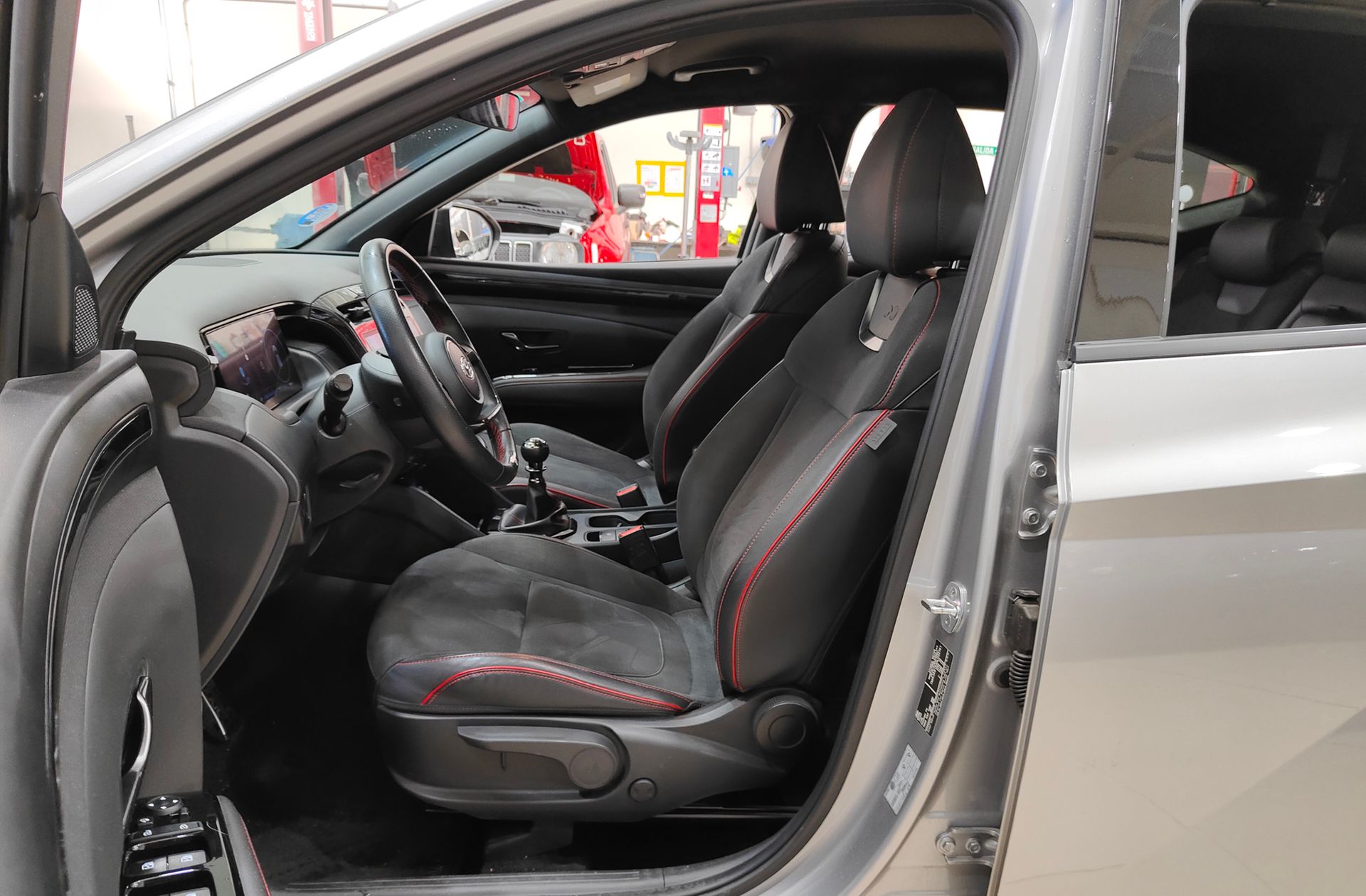 Hyundai Tucson 1.6 T-GDi 48V N-Line 4x2 - foto 12