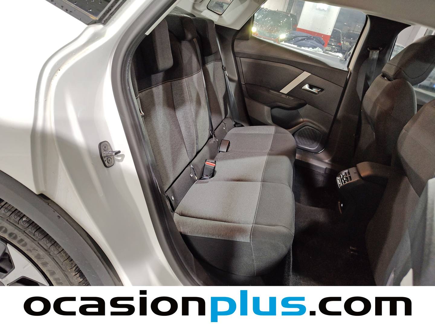 Foto Citroën C4 X Citroen C4 X PureTech 100 S&S 6v You (102 CV)