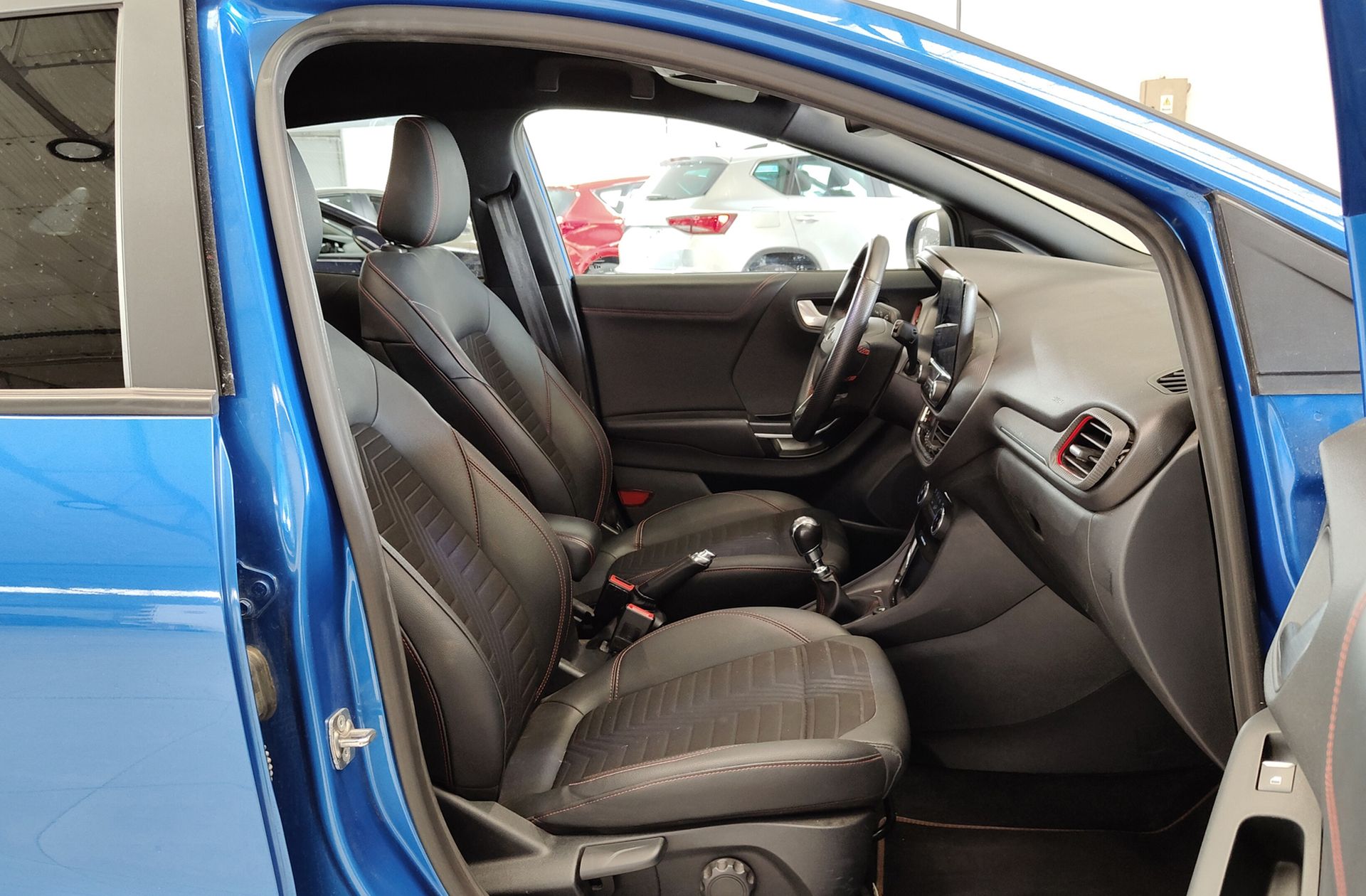 Ford Puma 1.0 EcoBoost MHEV ST-Line X - foto 19