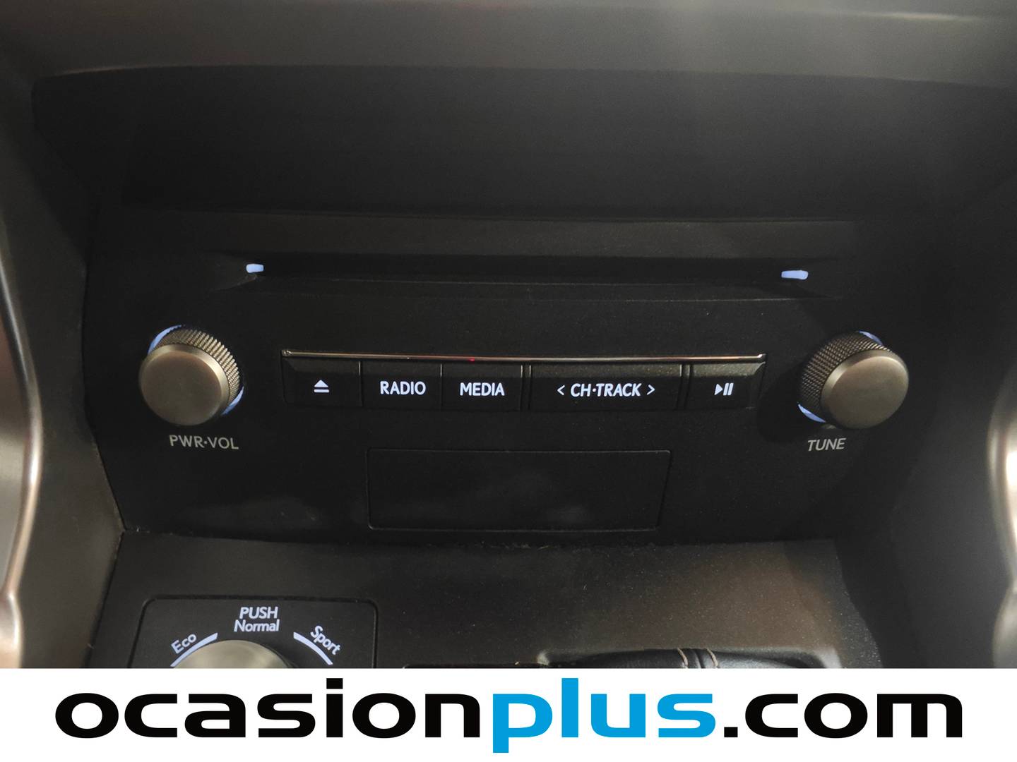 Foto Lexus NX Lexus NX 300h Business 2WD (197 CV)