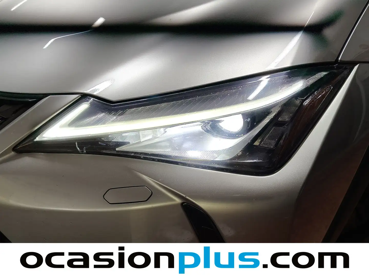 Foto Lexus UX Lexus UX 250h Business Navigation 2WD (184 CV)