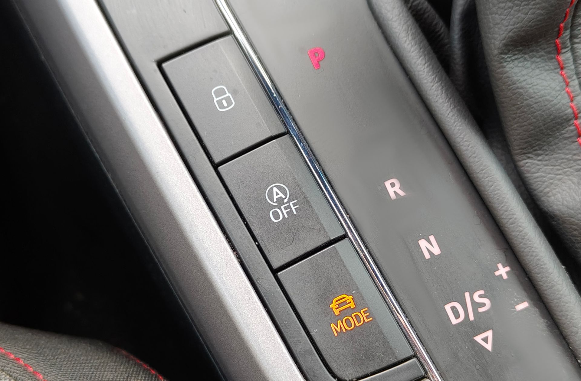 SEAT Arona 1.0 TSI Ecomotive FR DSG - foto 14