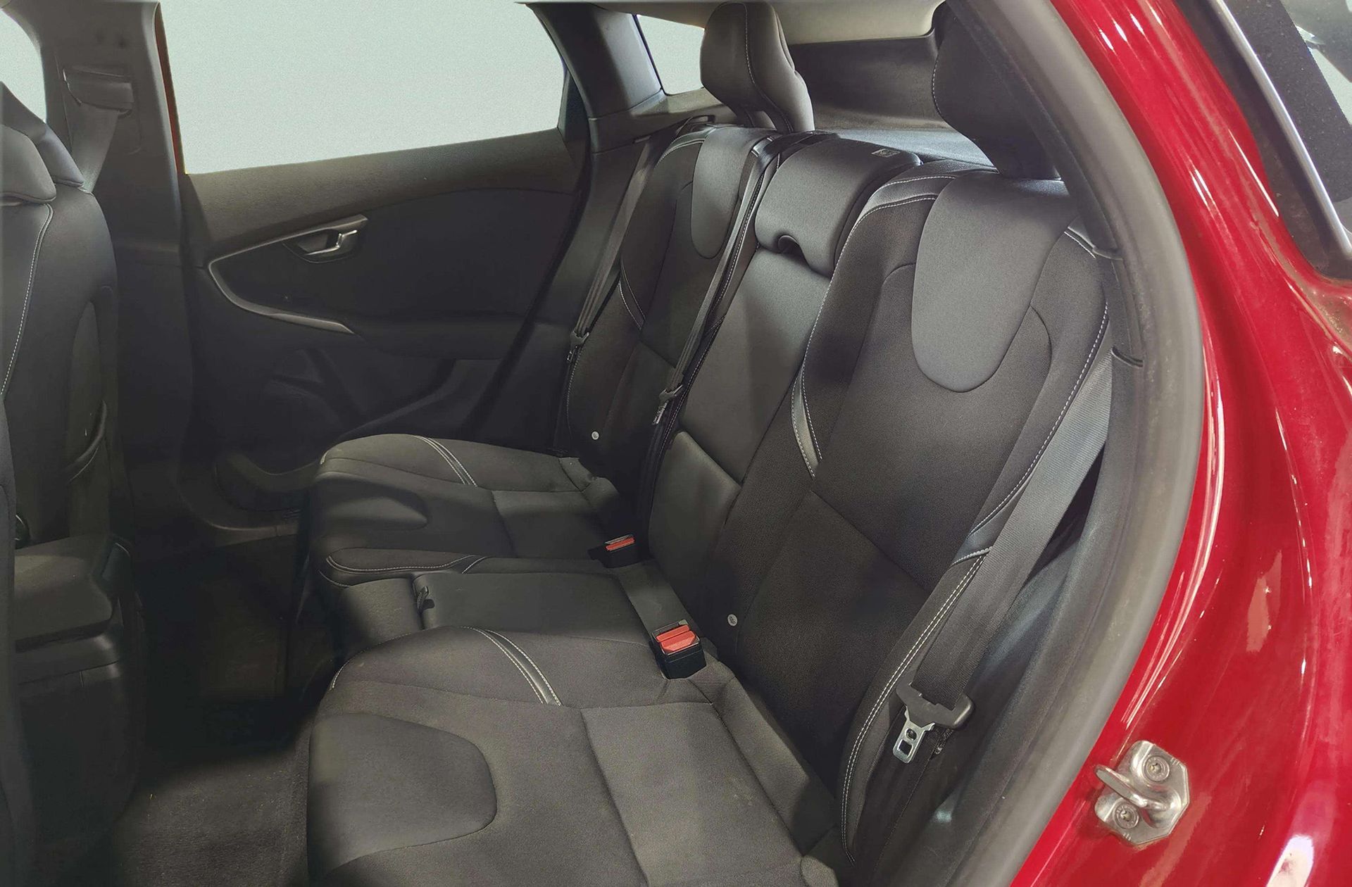 Volvo V40 T2 Momentum - foto 10