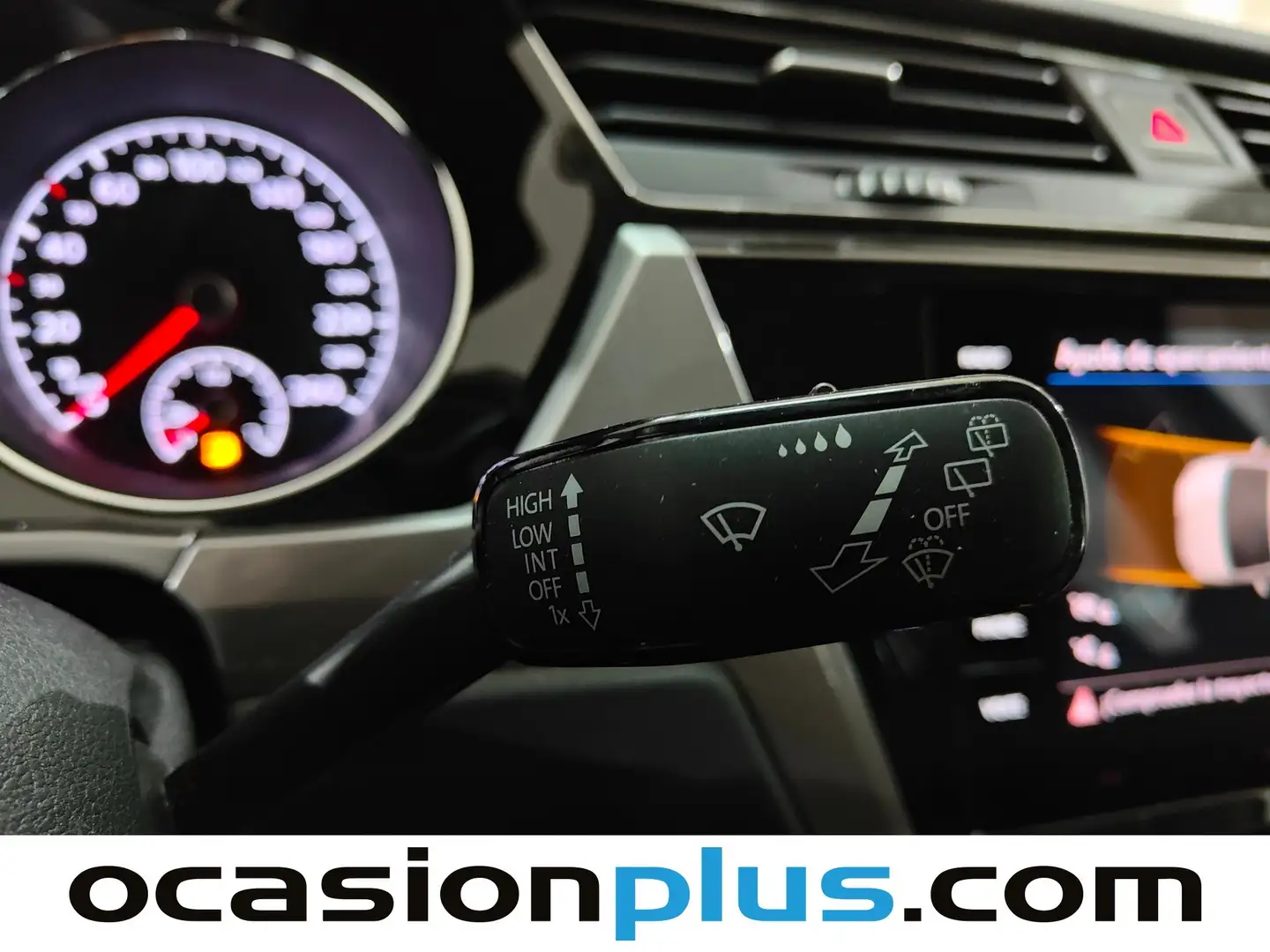 Foto Volkswagen Touran Volkswagen Touran Business 2.0 TDI (122 CV)