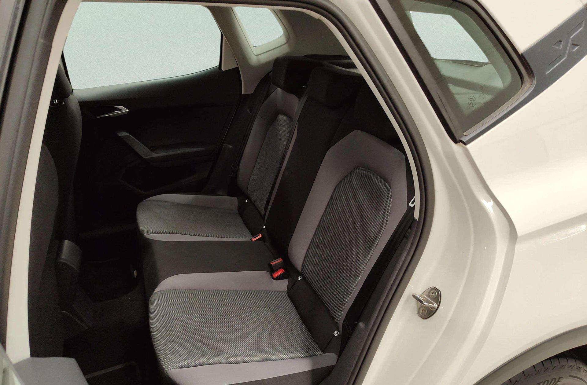 SEAT Arona 1.6 TDI Ecomotive Style - foto 12