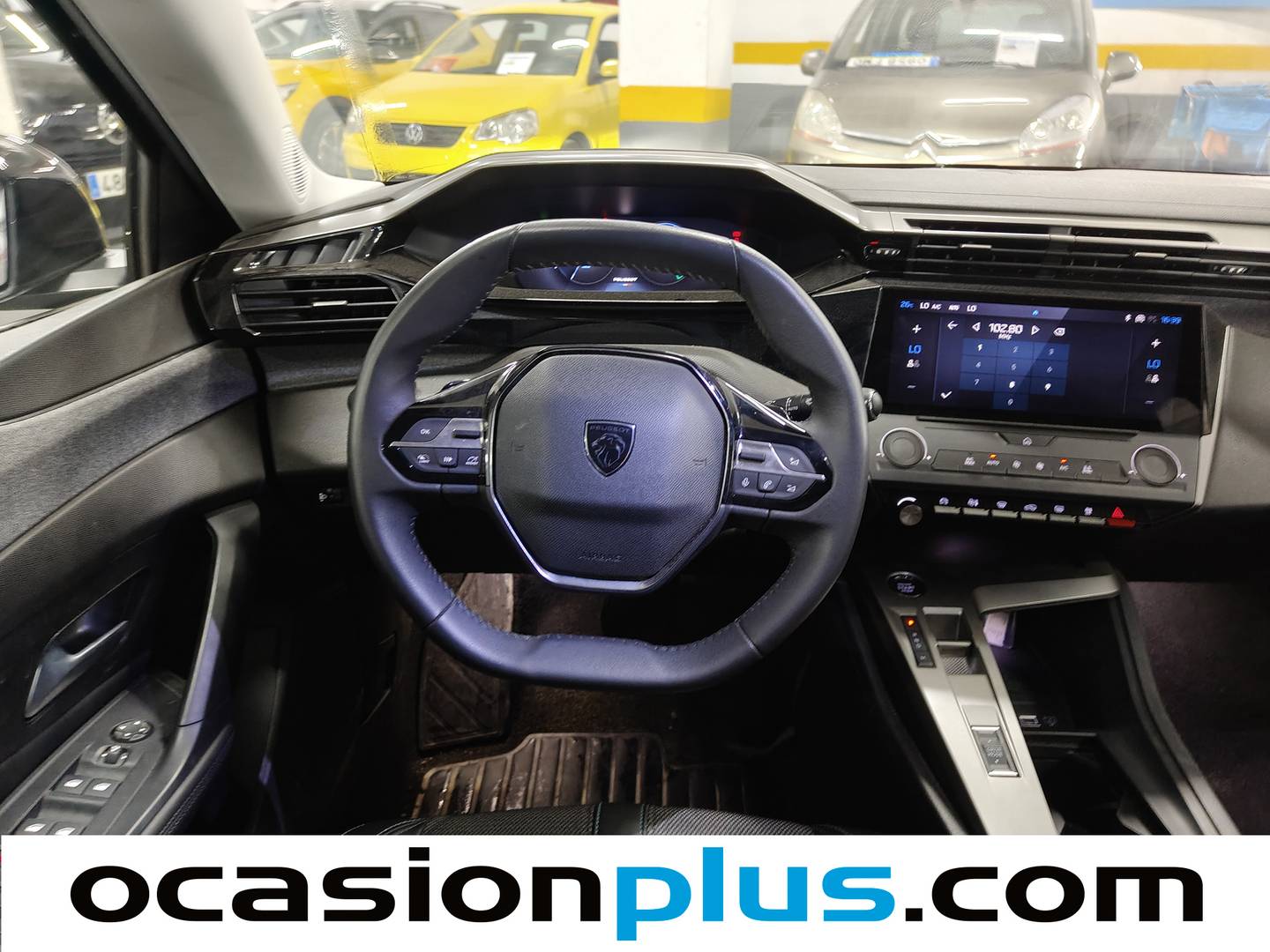 Peugeot 408 Peugeot 408 Allure Hybrid 145 eDCS6 107 kW (145 CV) automático