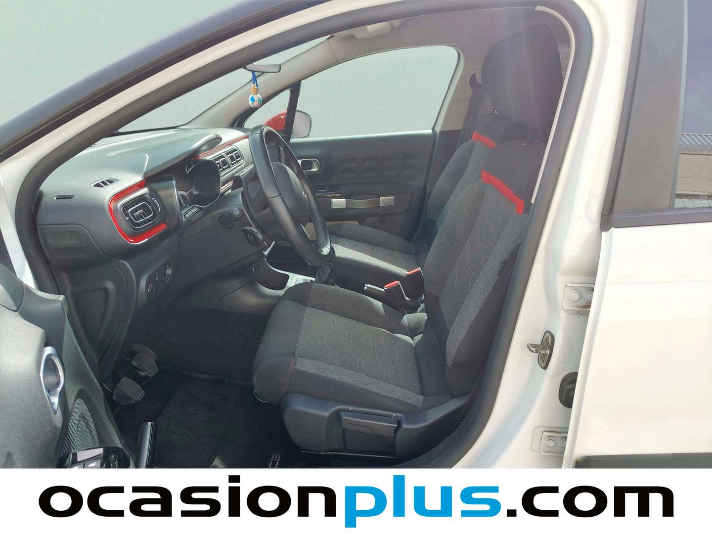 Foto asientos delanteros Citroën C3 Citroën C3 BlueHDi 100 S&S Feel (99 CV)