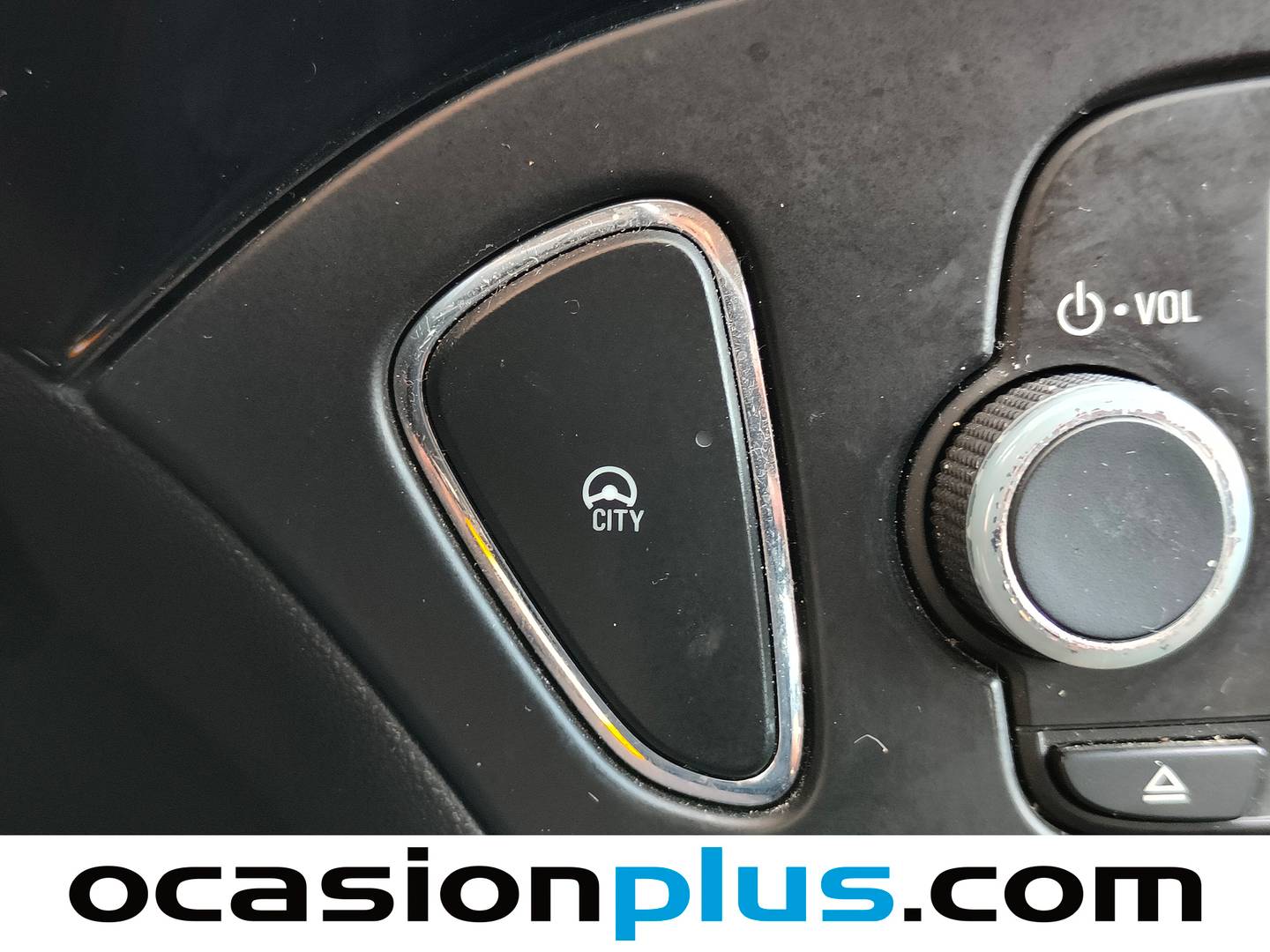 Extras y acabados del Opel Corsa Opel Corsa 1.4 GLP Selective (90 CV)