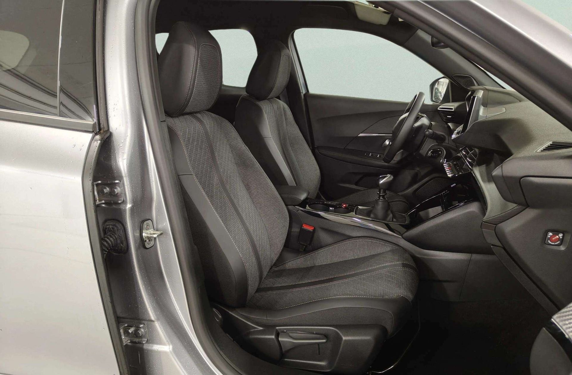 Peugeot 2008 PureTech 100 Allure - foto 15