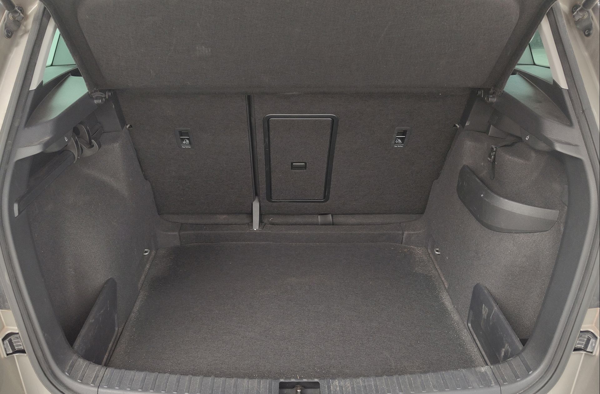 Škoda Karoq 1.5 TSI ACT Ambition DSG - foto 18