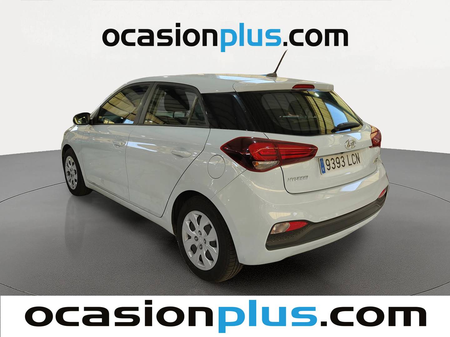 Foto trasera Hyundai i20 Hyundai i20 1.2 MPI Essence LE (75 CV) izquierda