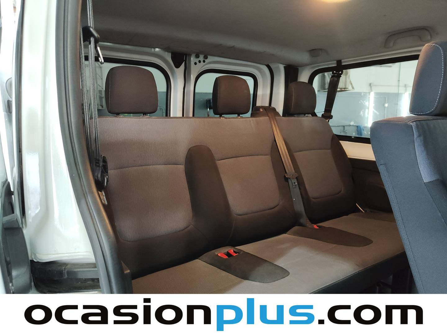 Extras y acabados del Opel Vivaro Opel Vivaro Combi 1.6 CDTI Biturbo 27 L1 S/S 9 Plazas (125 CV)