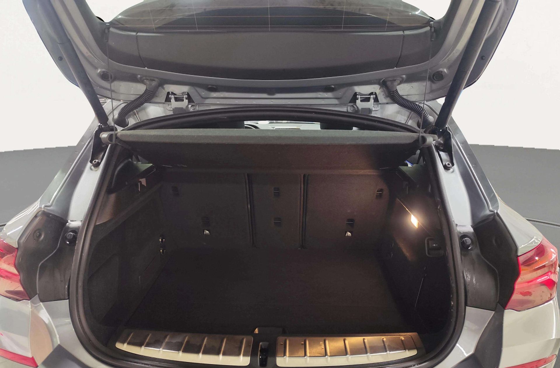 BMW X2 sDrive18i - foto 18