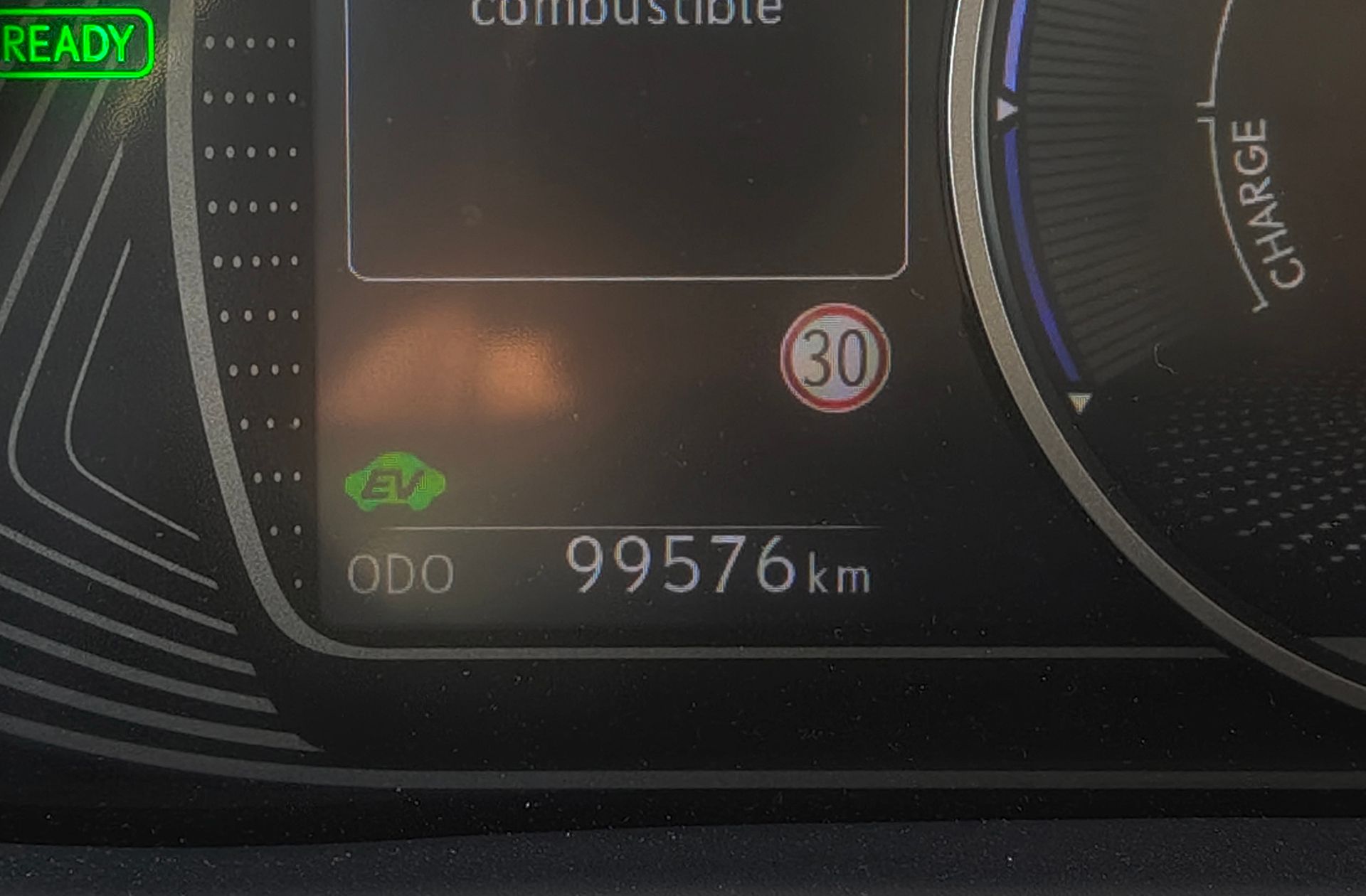 Lexus UX 250h Luxury - foto 12