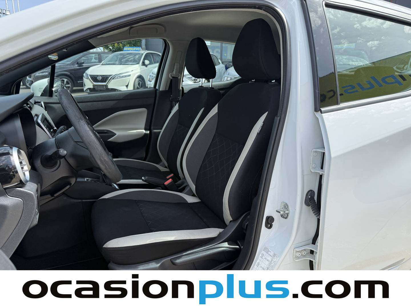 Foto asientos delanteros Nissan Micra Nissan Micra 1.0 G Acenta (71 CV)