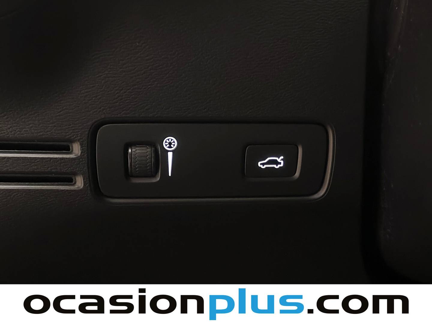 Volvo XC40 Volvo XC40 T3 (156 CV) al mejor precio