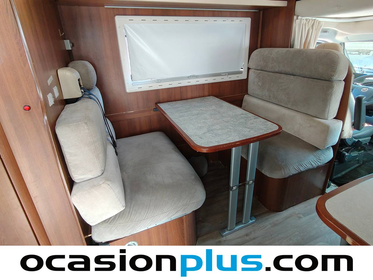 Foto asientos traseros McLouis Menfys700 McLouis Menfys700 2.3D (130 CV) 4 Plazas