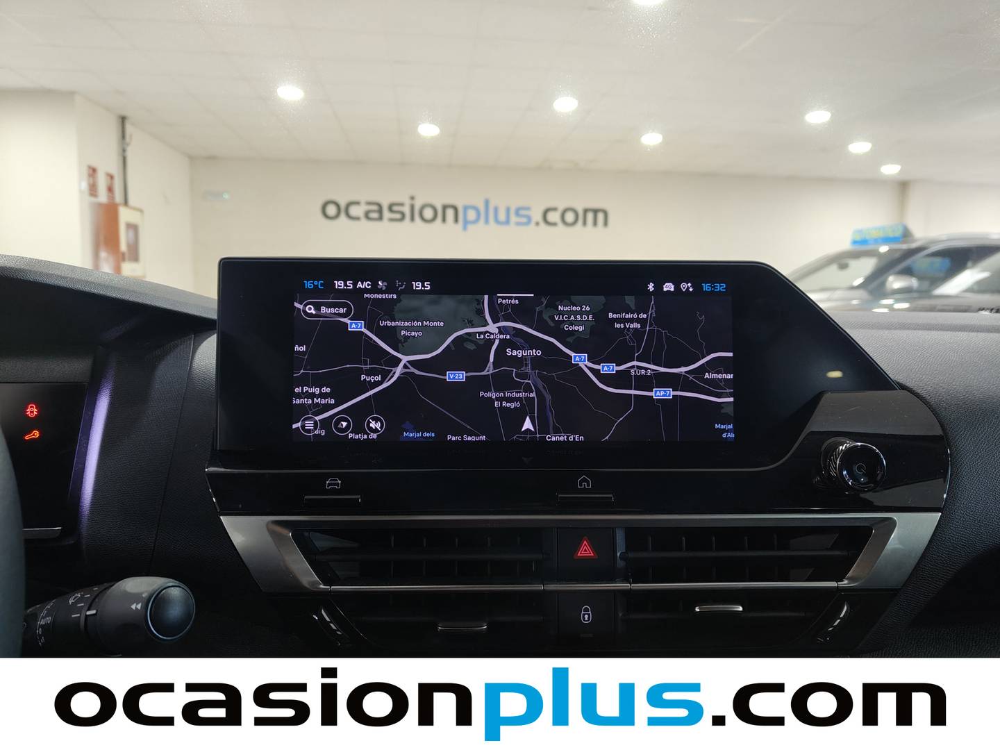 Extras y acabados del Citroën C4 Citroen C4 PureTech 130 S&S 6v Plus (131 CV)