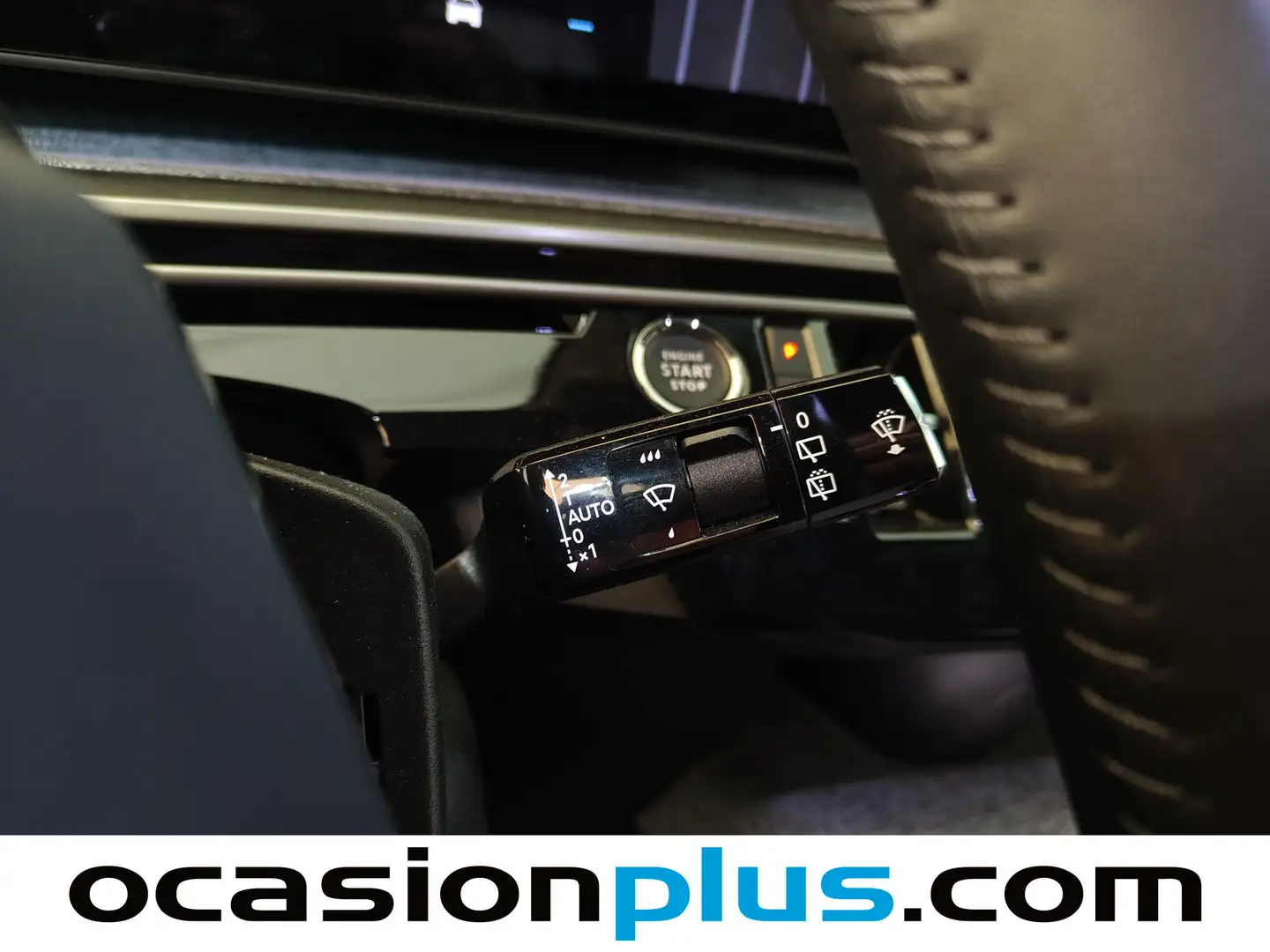 Foto Peugeot 5008 Hybrid Peugeot 5008 Hybrid 1.2 Allure eDCS6 (136 CV)