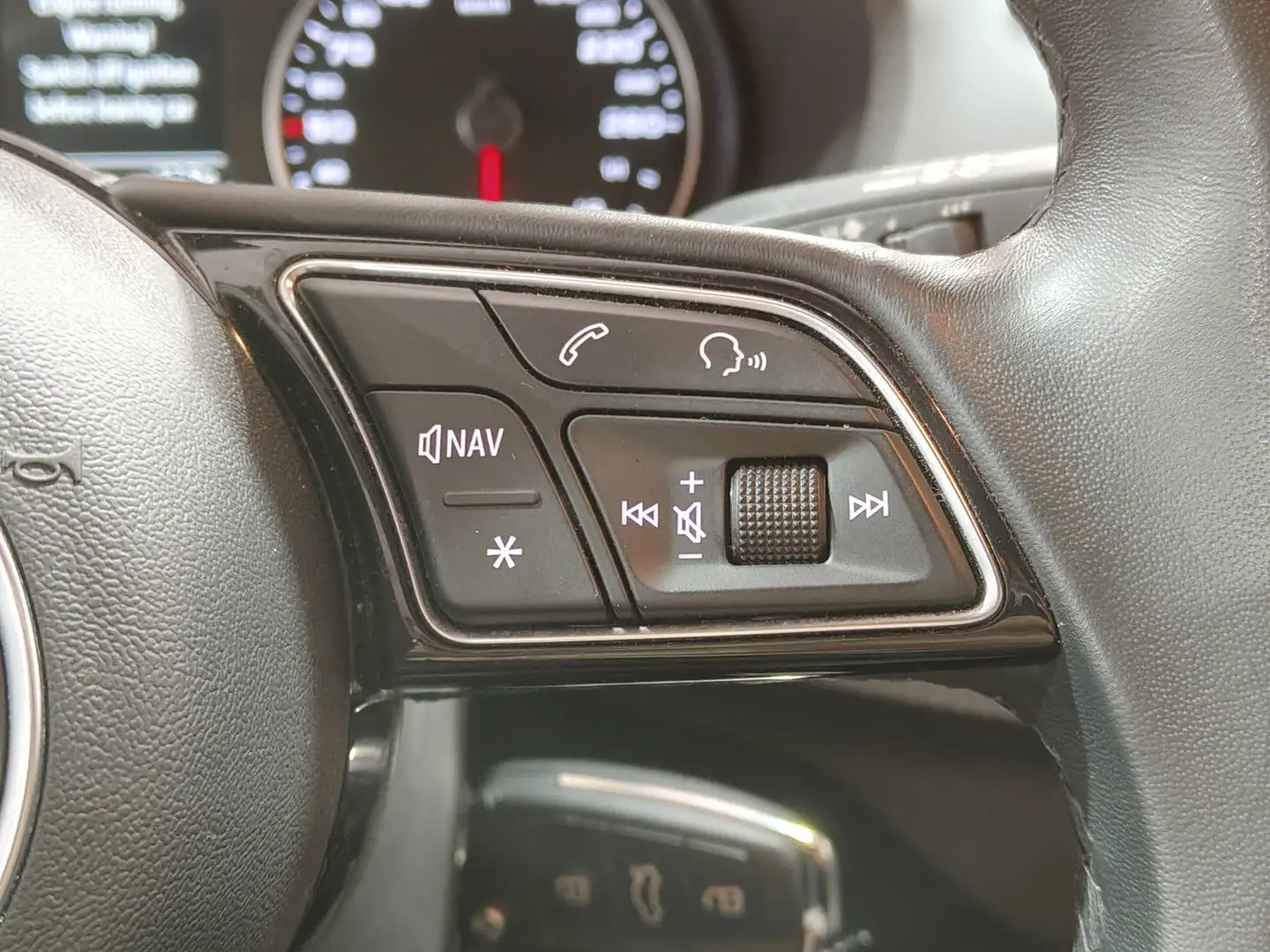 Foto Audi Q2 Audi Q2 Advanced 30 TDI 85 kW (116 CV)