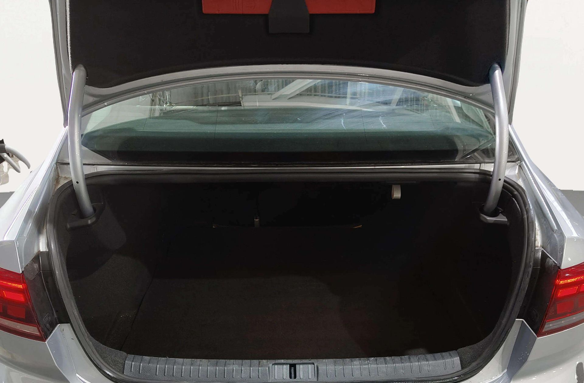 Volkswagen Passat Business 2.0 TDI DSG - foto 17