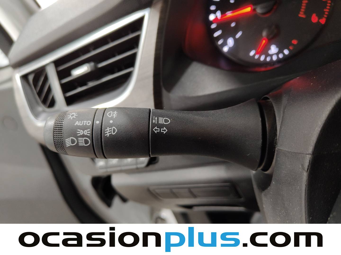 Equipamiento del Renault Kangoo Combi Renault Kangoo Combi Combi Life Edition One 1.5 Blue dCi (75 CV)