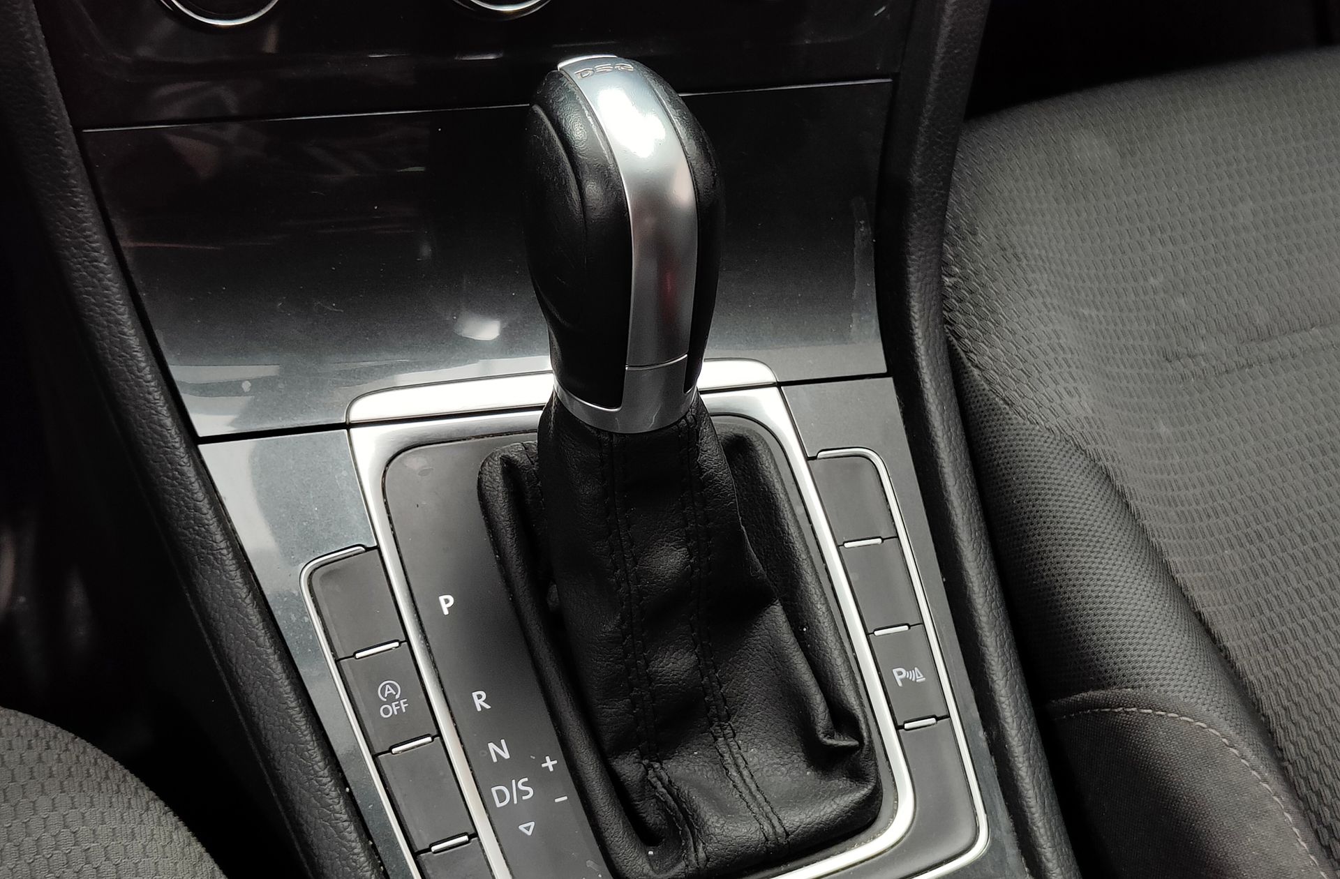 Volkswagen Golf Advance 1.4 TSI DSG - foto 5