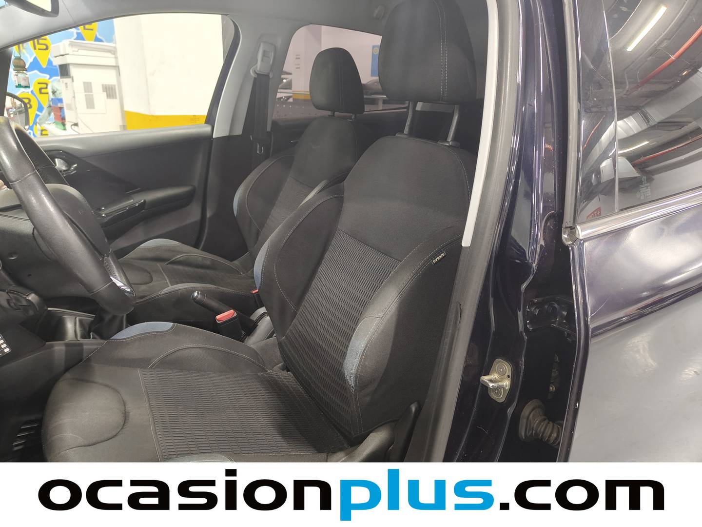 Foto Peugeot 208 Peugeot 208 1.6 e-HDI Allure (92 CV)