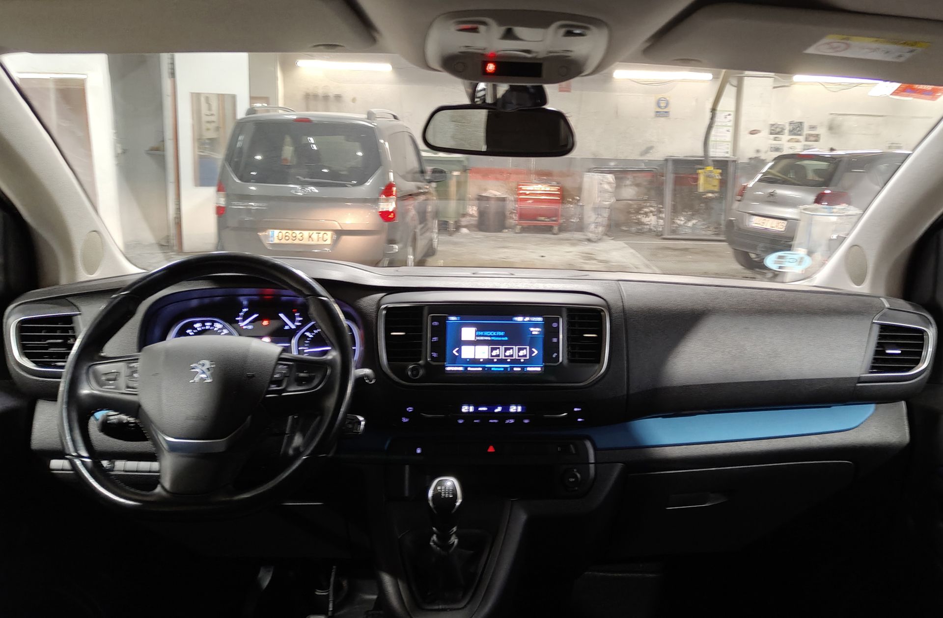 Peugeot Traveller BlueHDi 145 Active Standard 8 plazas - foto 7