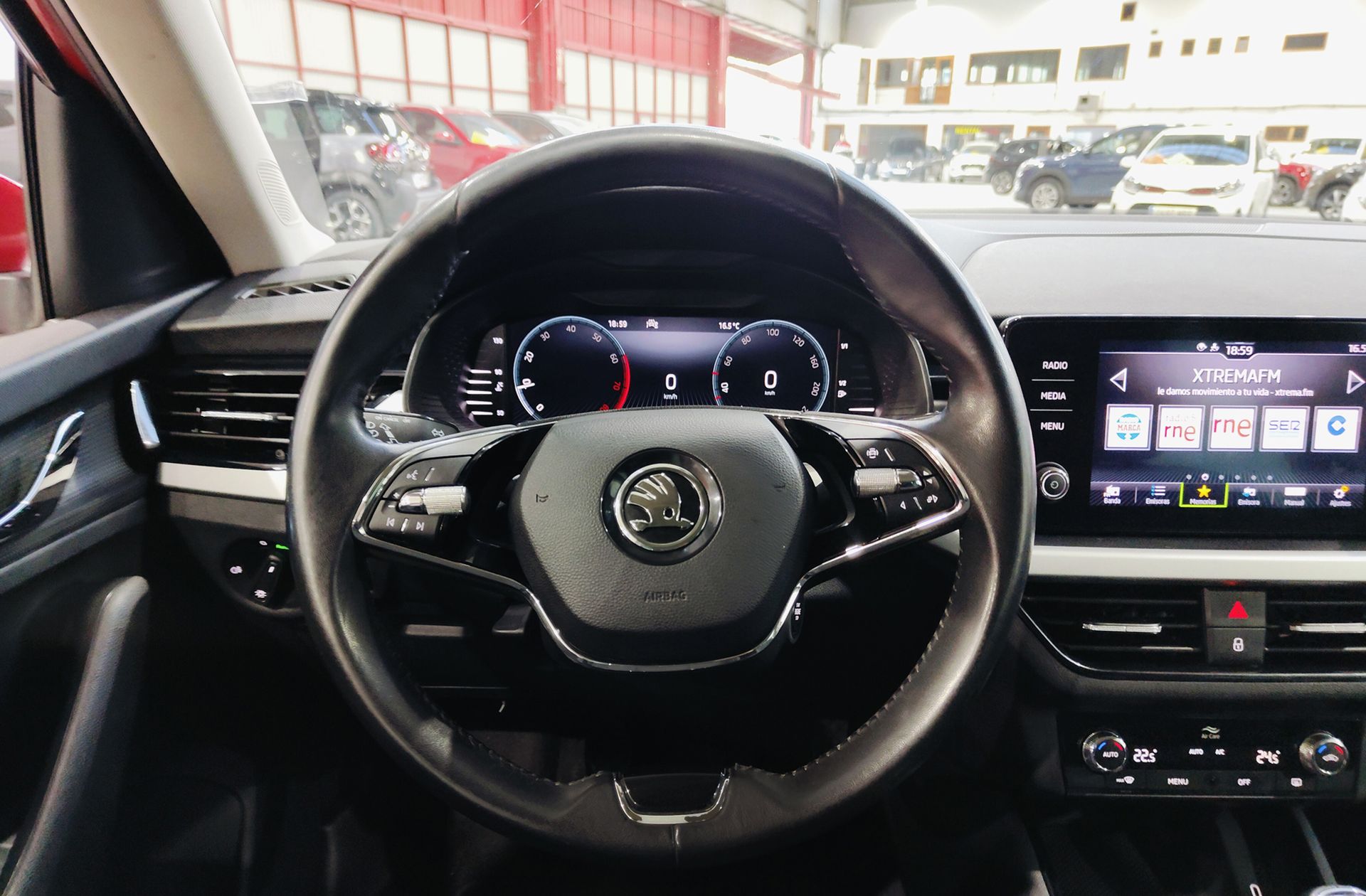 Škoda Kamiq 1.5 TSI Ambition - foto 23