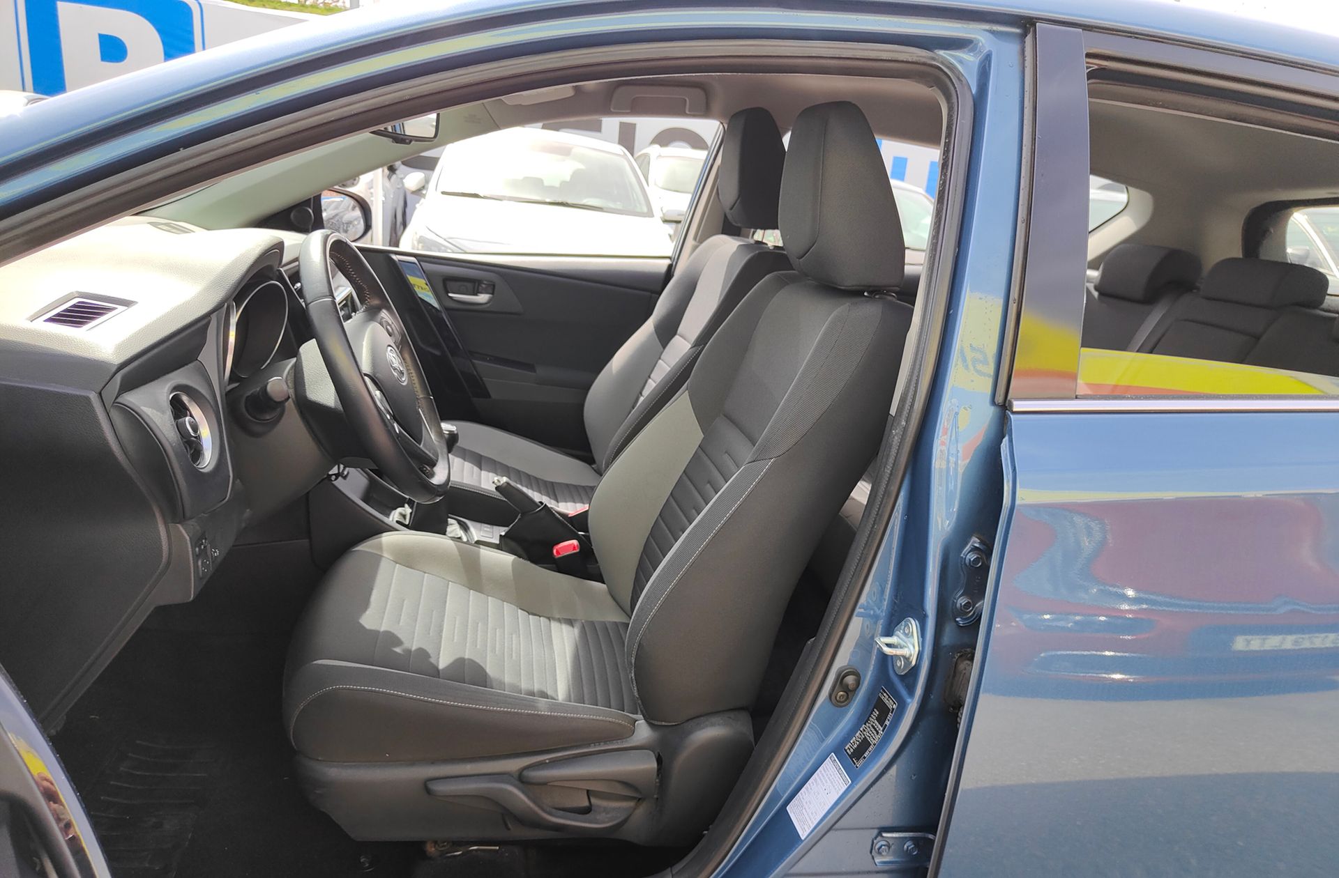 Toyota Auris 120T Active - foto 10