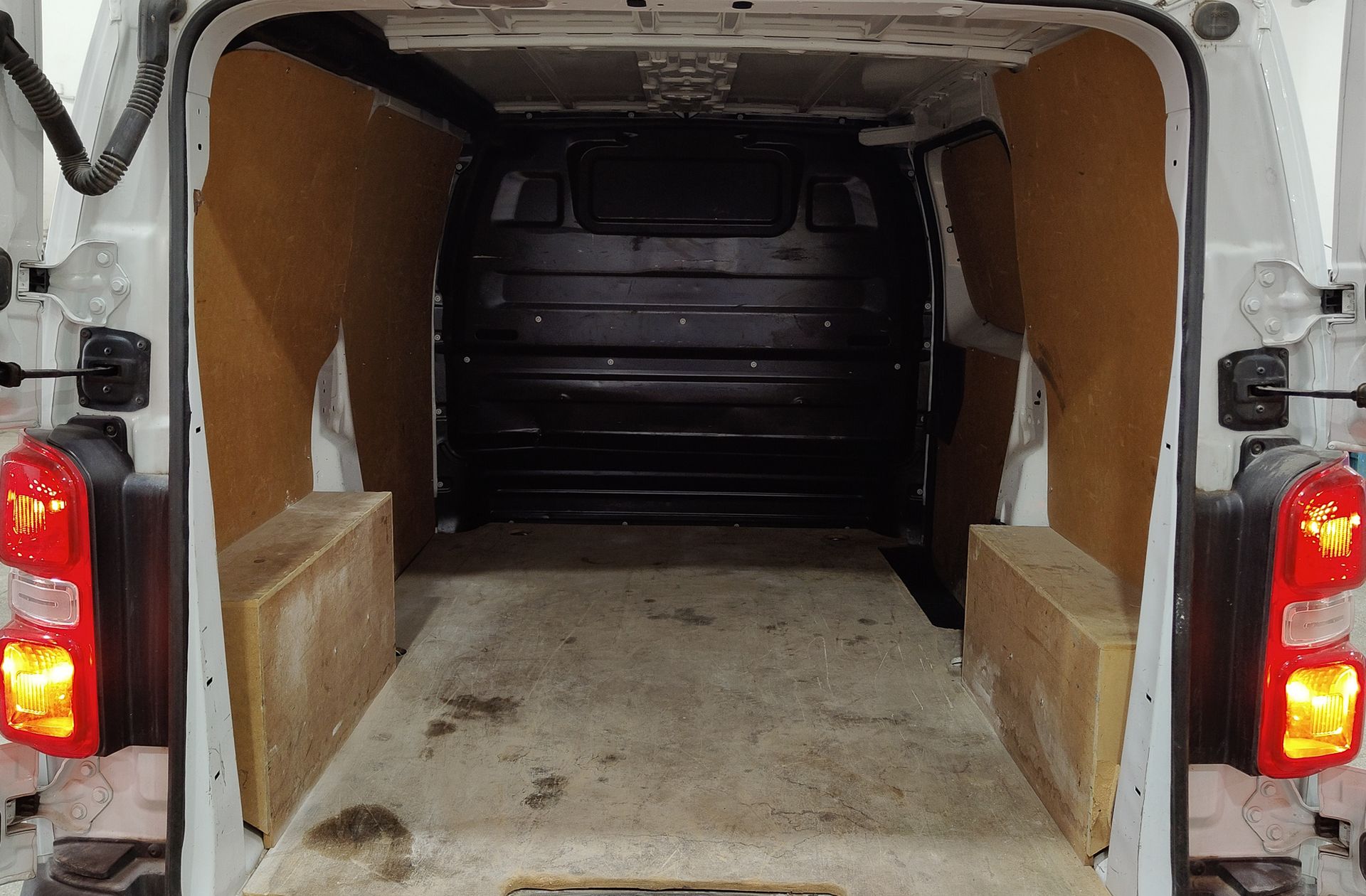 Fiat Scudo Furgon 1.5 BlueHDi L2 3 plazas - foto 13