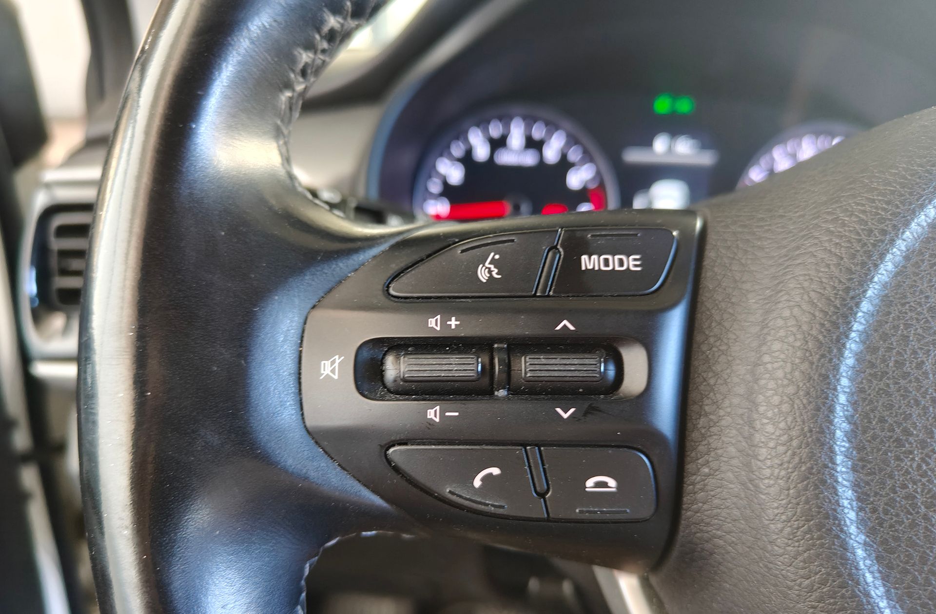 Kia Rio 1.0 T-GDi MHEV iMT Drive - foto 28