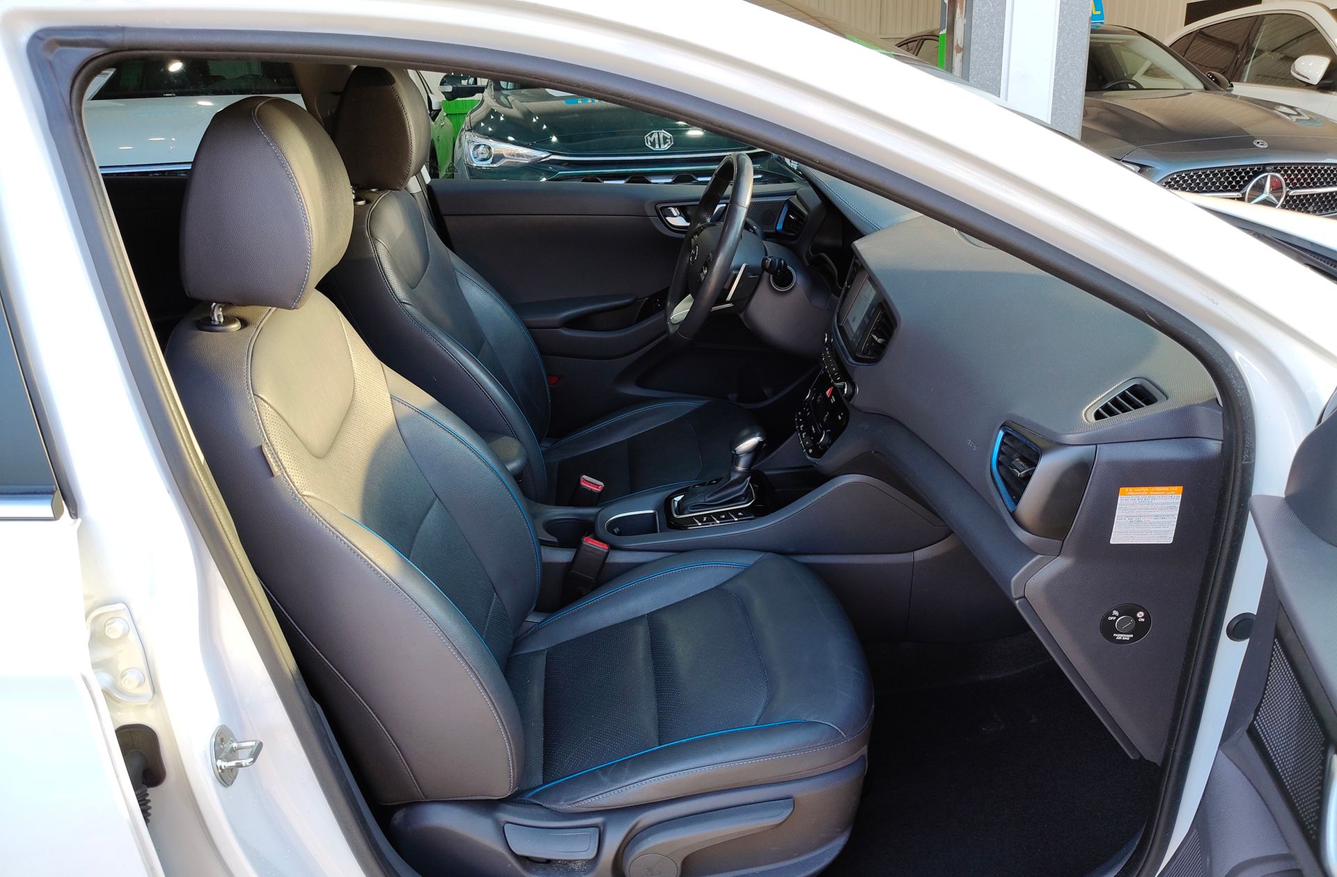 Hyundai Ioniq 1.6 GDI HEV Style - foto 18