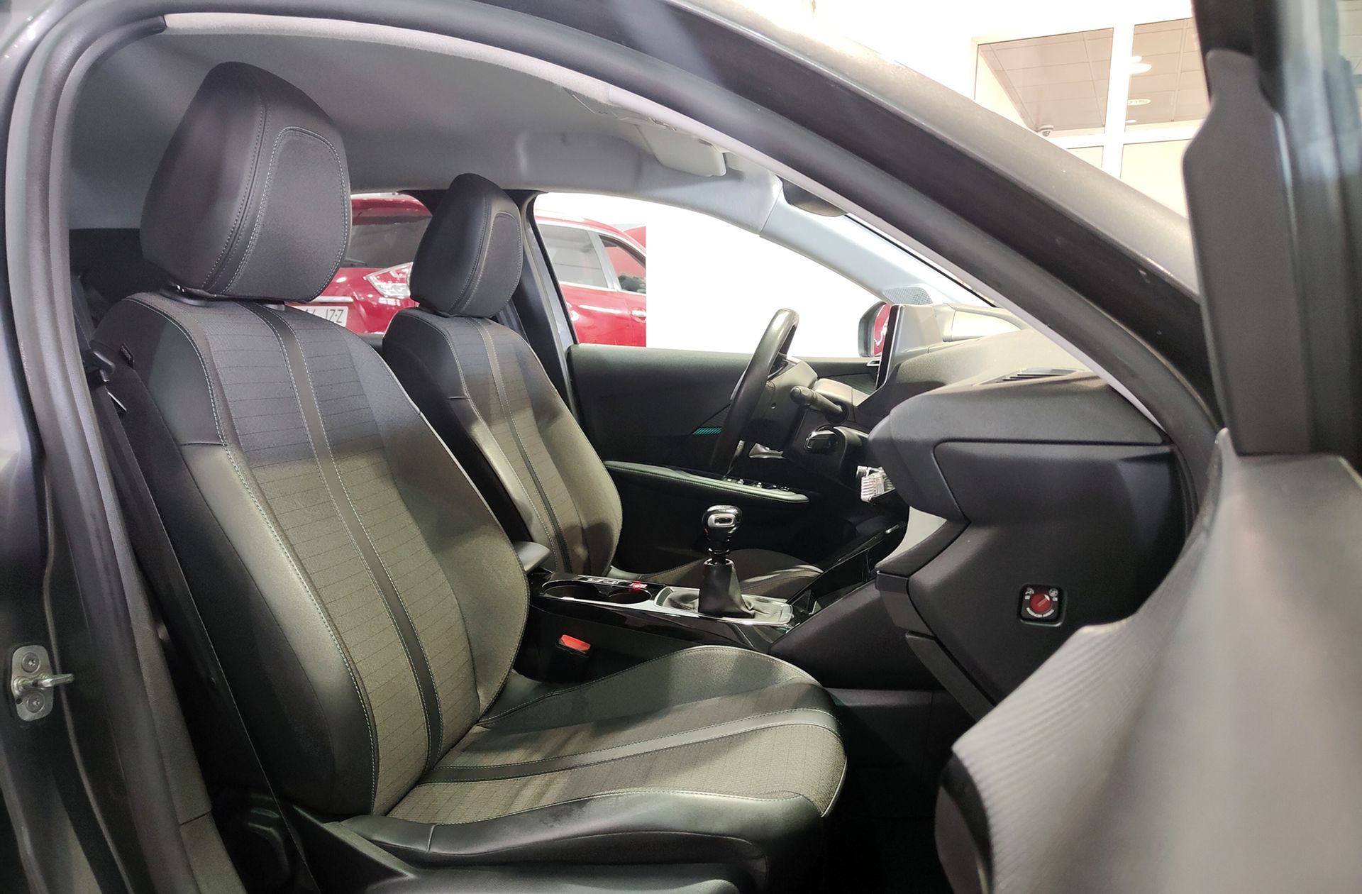 Peugeot 208 PureTech 100 Allure - foto 18