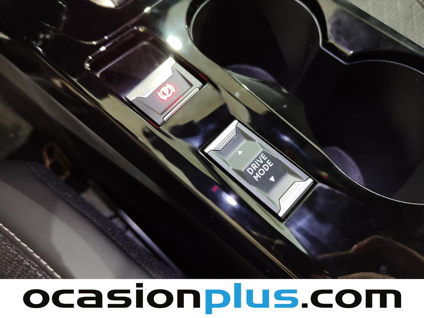 Peugeot 2008 Peugeot 2008 Allure Hybrid eDCS6 (145 CV) seminuevo