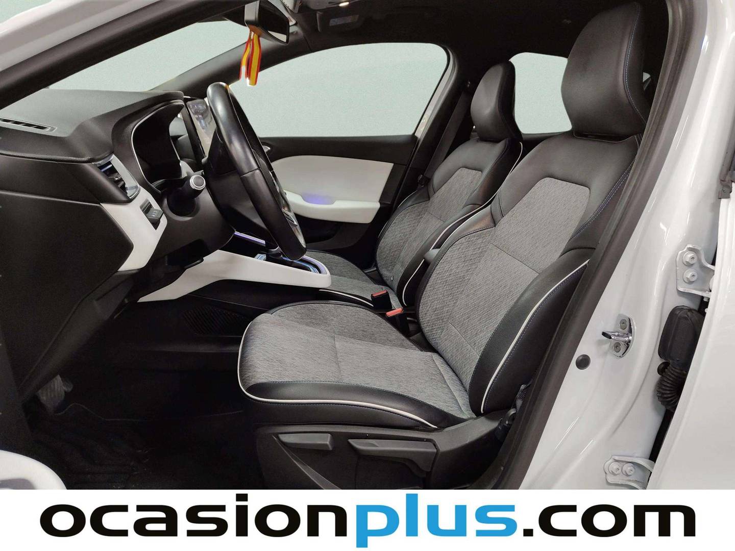 Foto asientos delanteros Renault Clio Renault Clio SL Edition E-Tech Híbrido (140 CV)