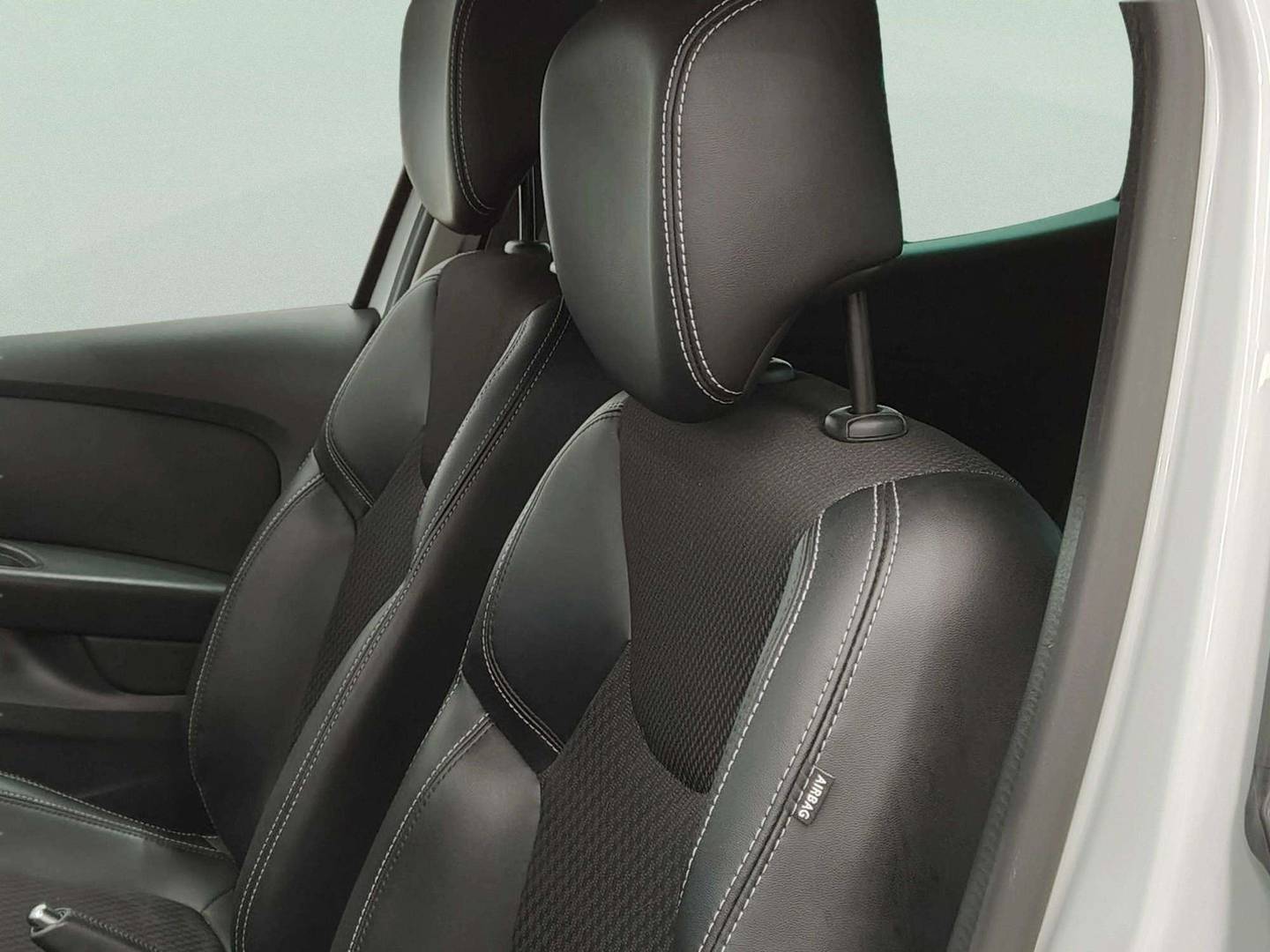 Foto asientos traseros Renault Clio Renault Clio Zen Energy TCe (120 CV)