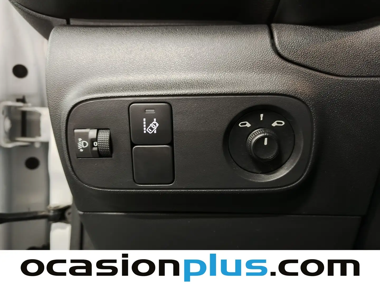 Foto Citroën C3 Citroen C3 BlueHDi 100 S&S Live Pack (100 CV)