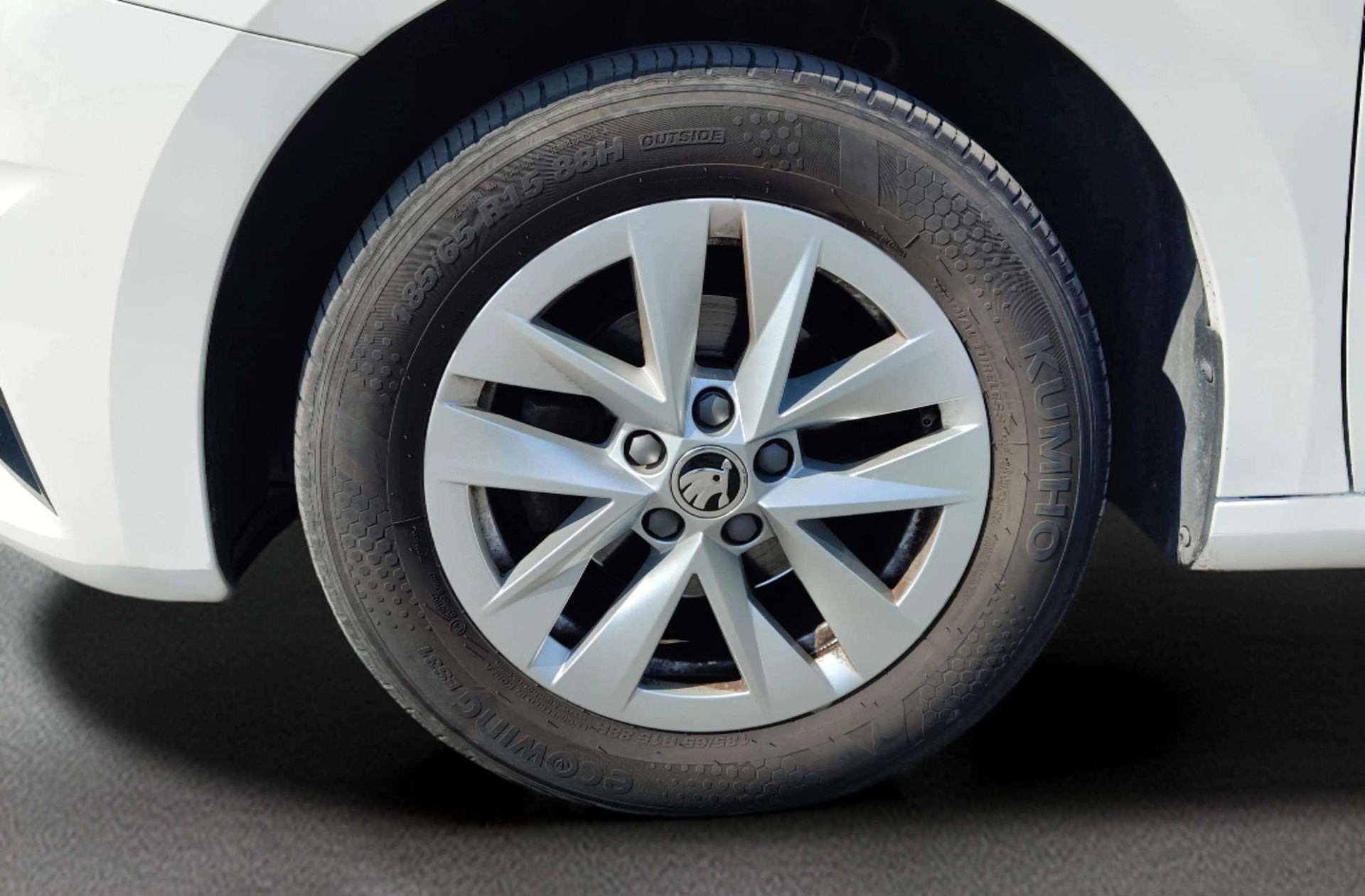 Škoda Fabia 1.0 TSI Selection - foto 37