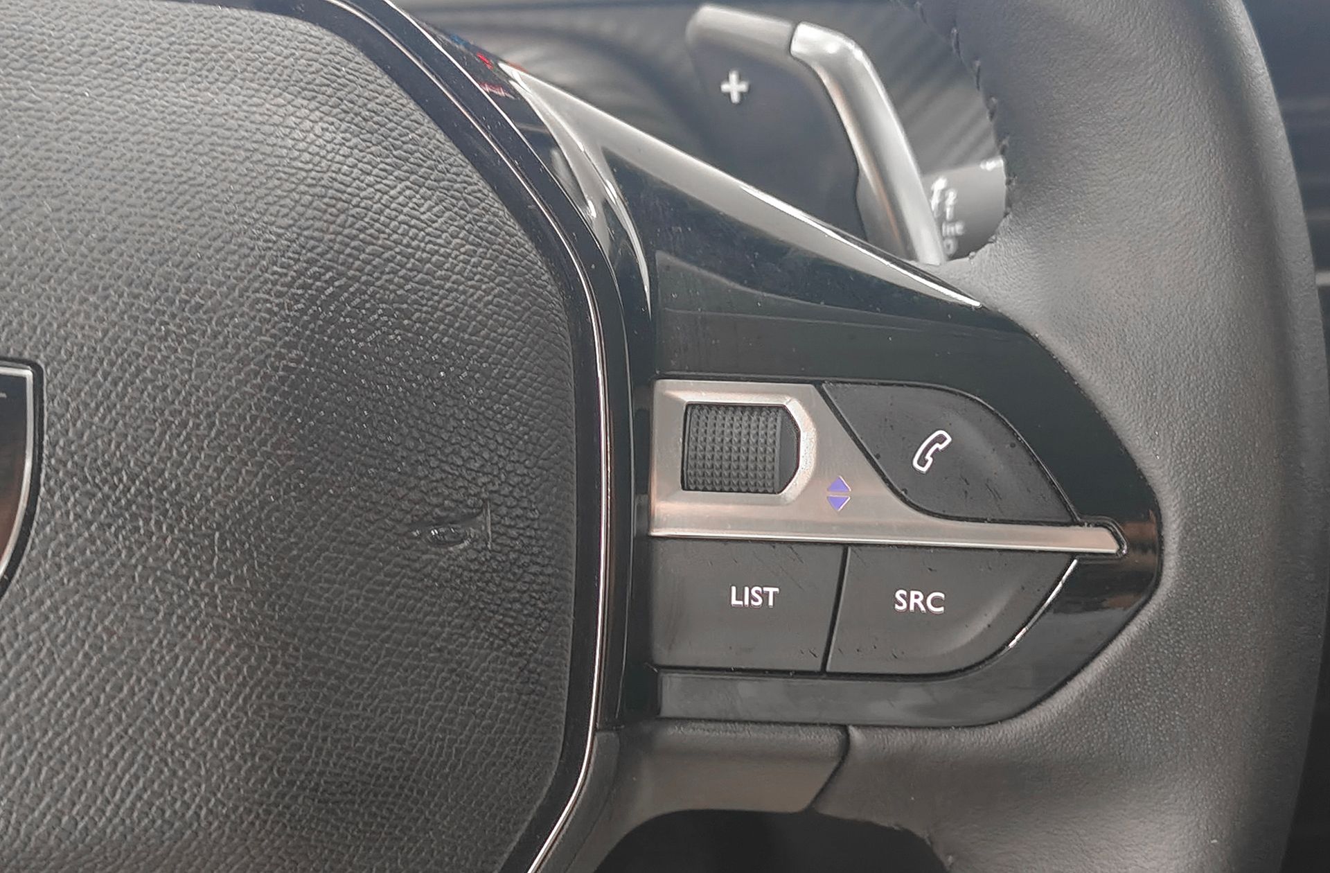 Peugeot 208 Style Hybrid 110 eDCS6 - foto 27